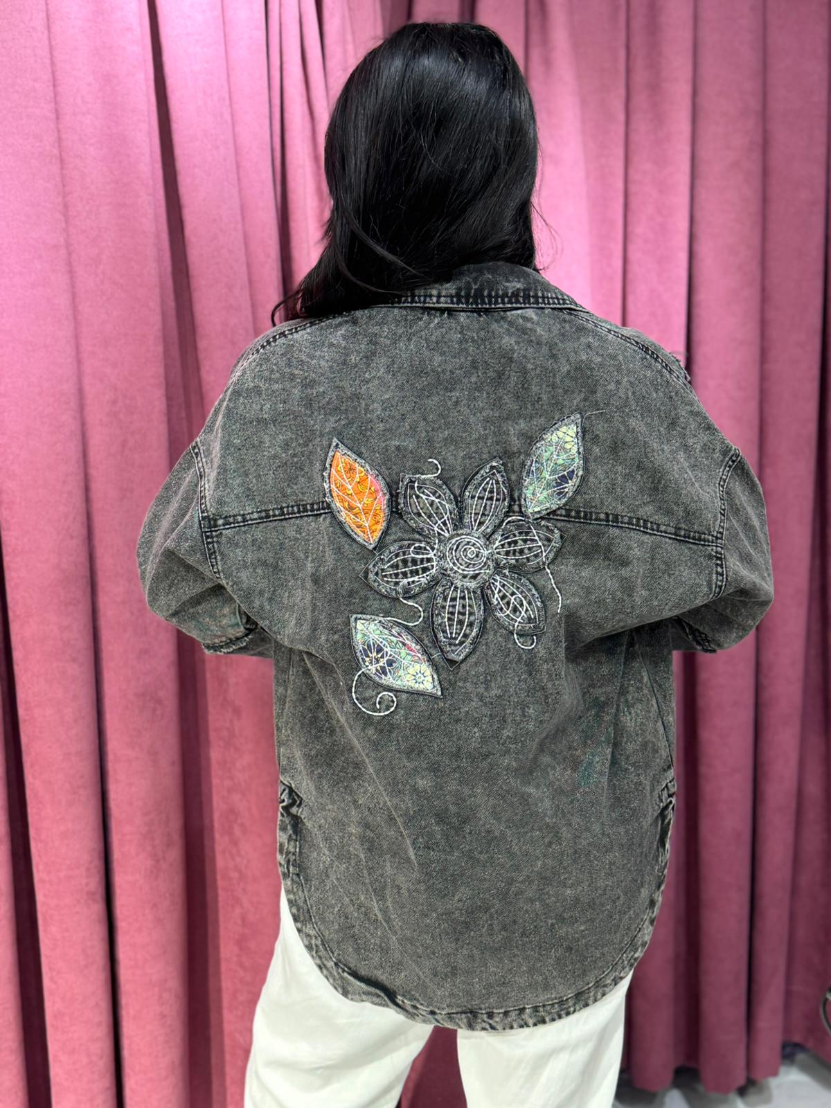 KELEBEK DETAYLI KOT CEKET