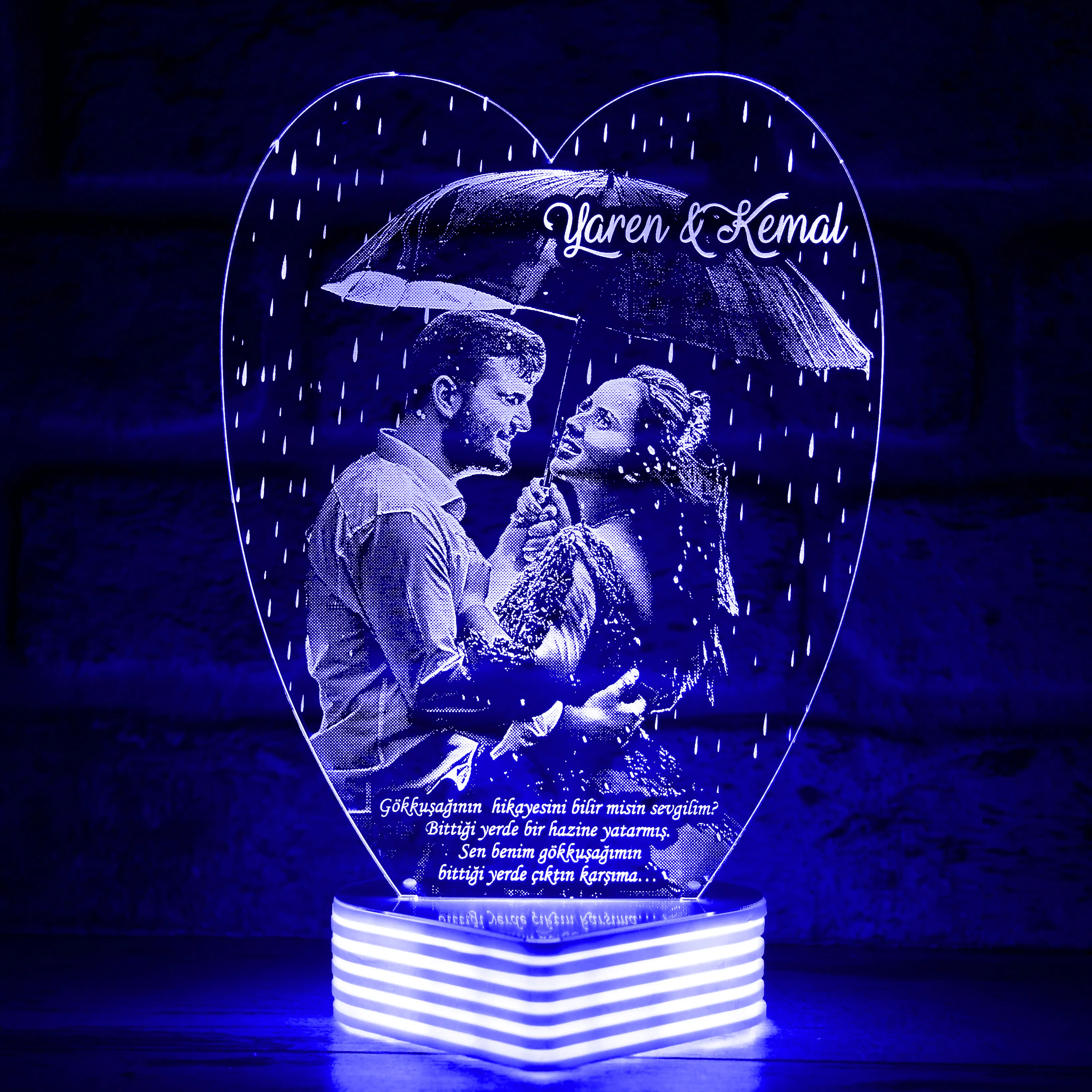 Yağmur Efektli Aşk Lambası Resimli 3D Lamba