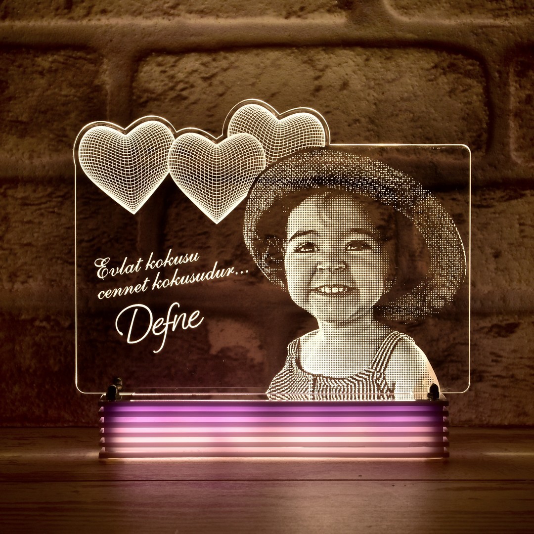 Kız Çocuğa Hediye Kalpli 3D Lamba