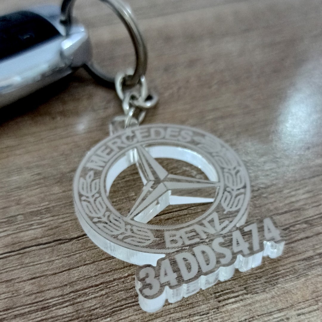 Klasik Mercedes Sevenlere Plaka Yazılı Anahtarlık Kişiye Özel