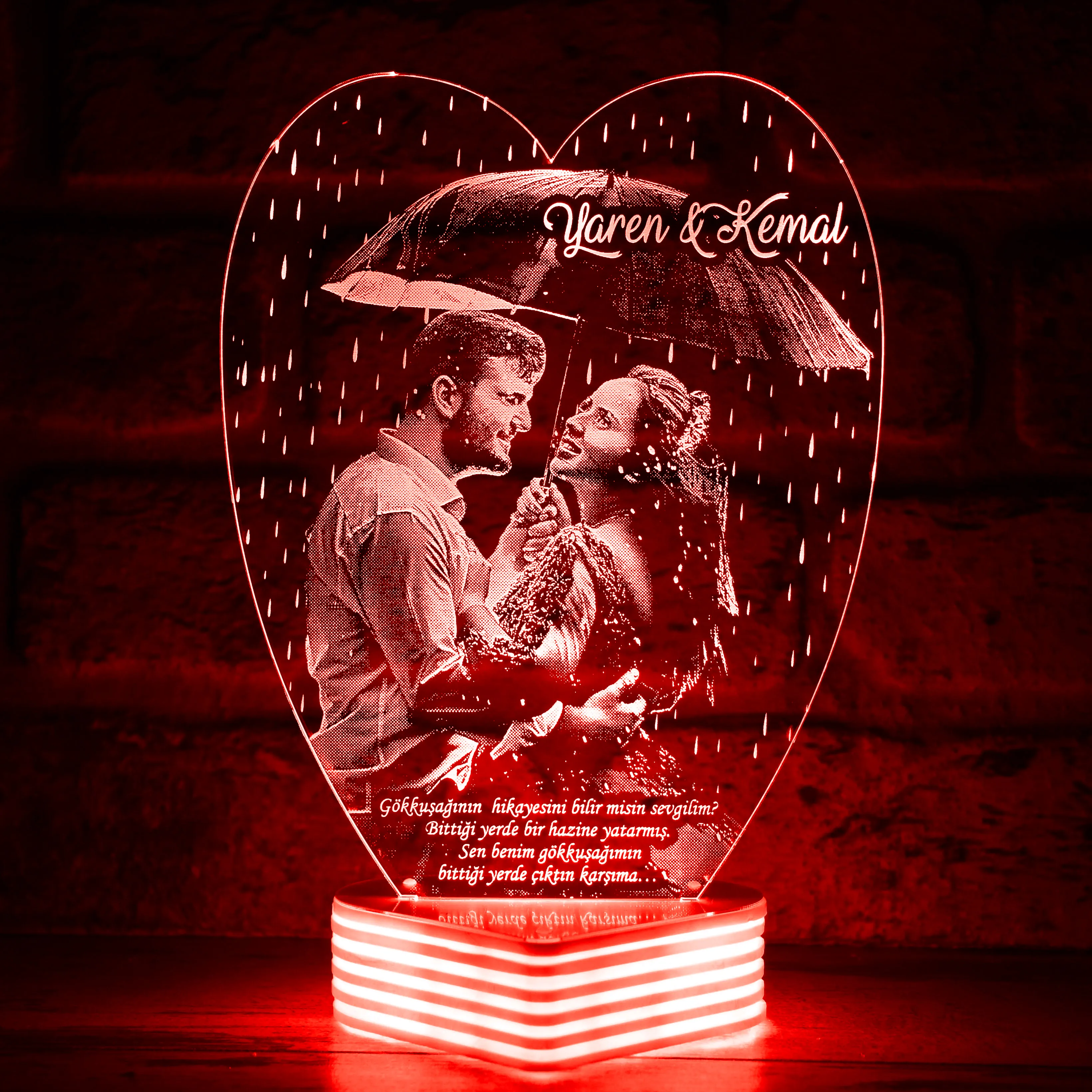 Yağmur Efektli Aşk Lambası Resimli 3D Lamba