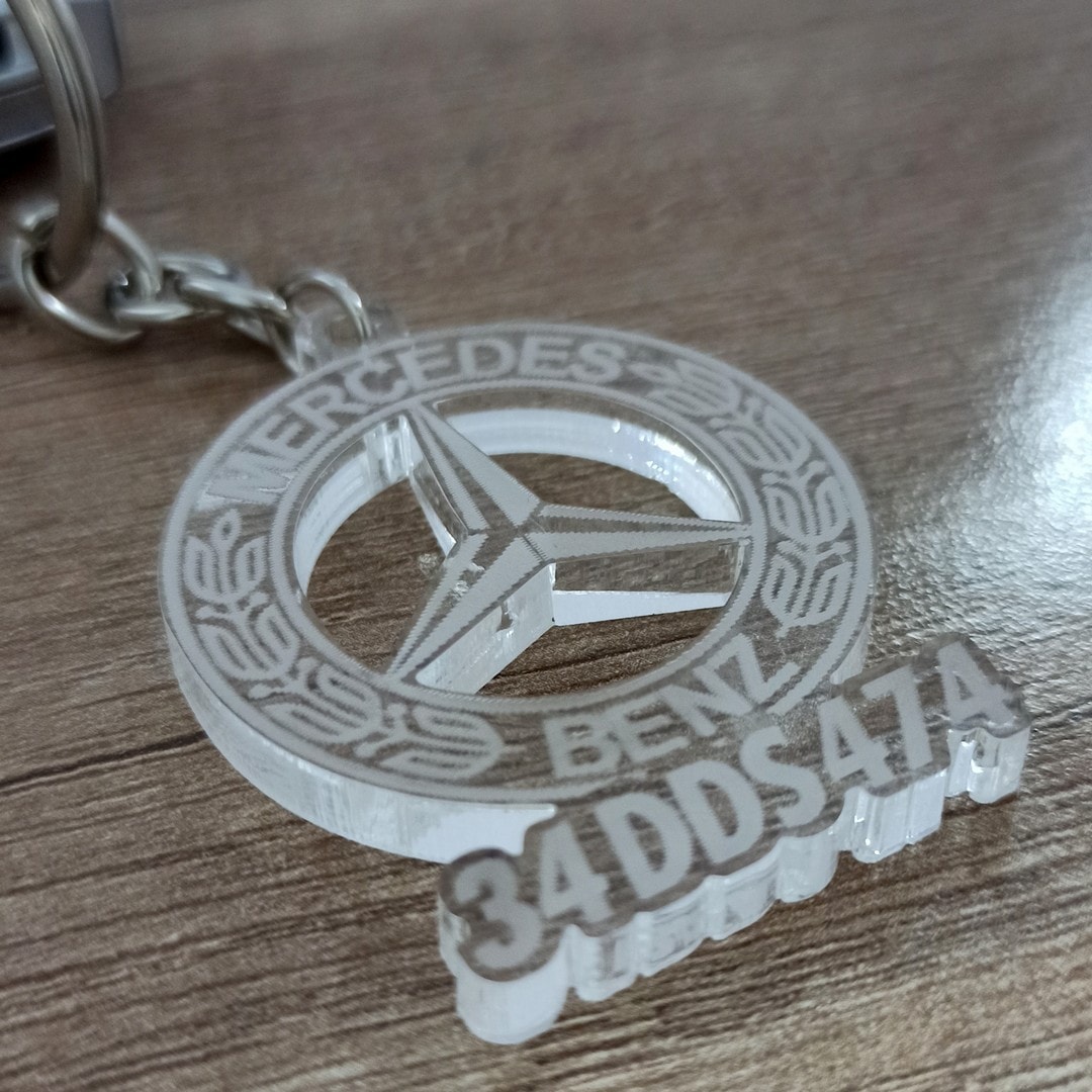 Klasik Mercedes Sevenlere Plaka Yazılı Anahtarlık Kişiye Özel