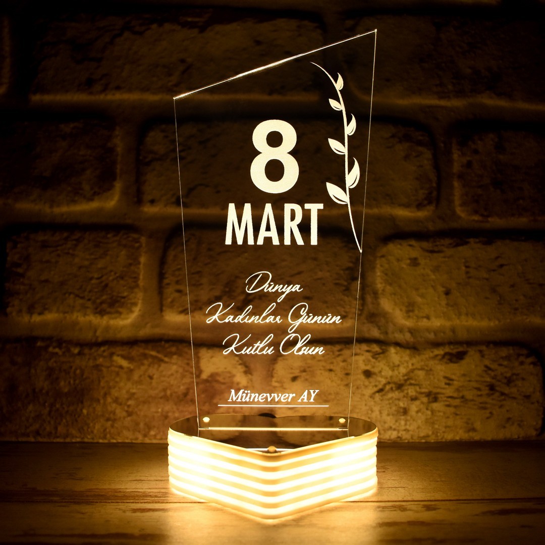 8 Mart Dünya Kadınlar Günü Hediyesi 3D Lamba