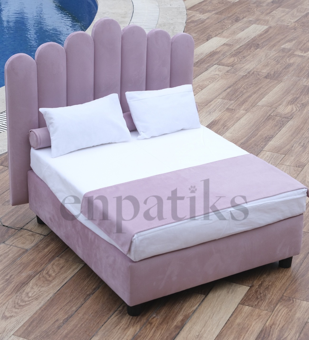 LUXE BAZALI KEDİ KÖPEK YATAĞI PEMBE (82x80)