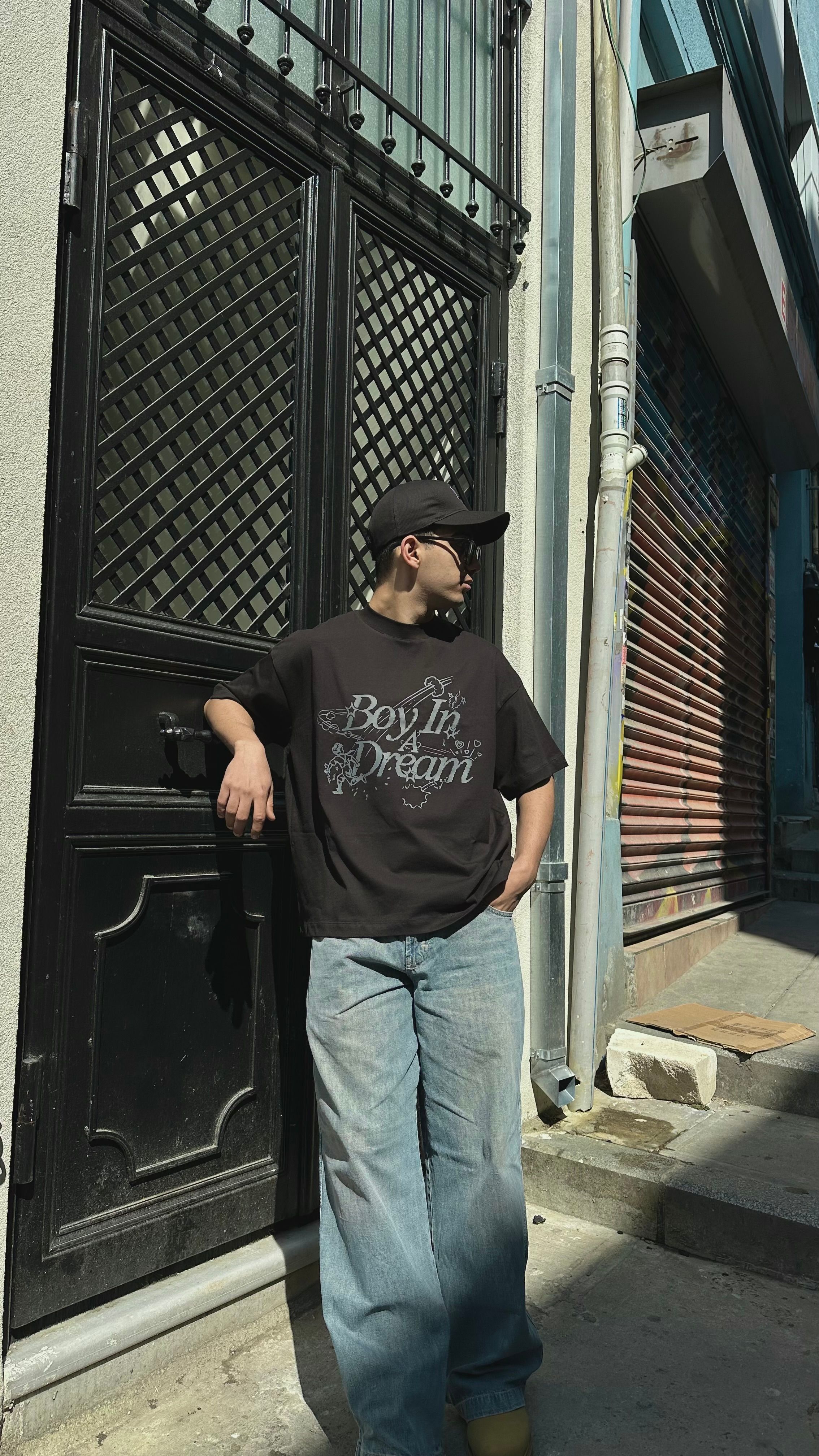 Boy In A Dream Premium Unisex Oversize T-shirt - Siyah