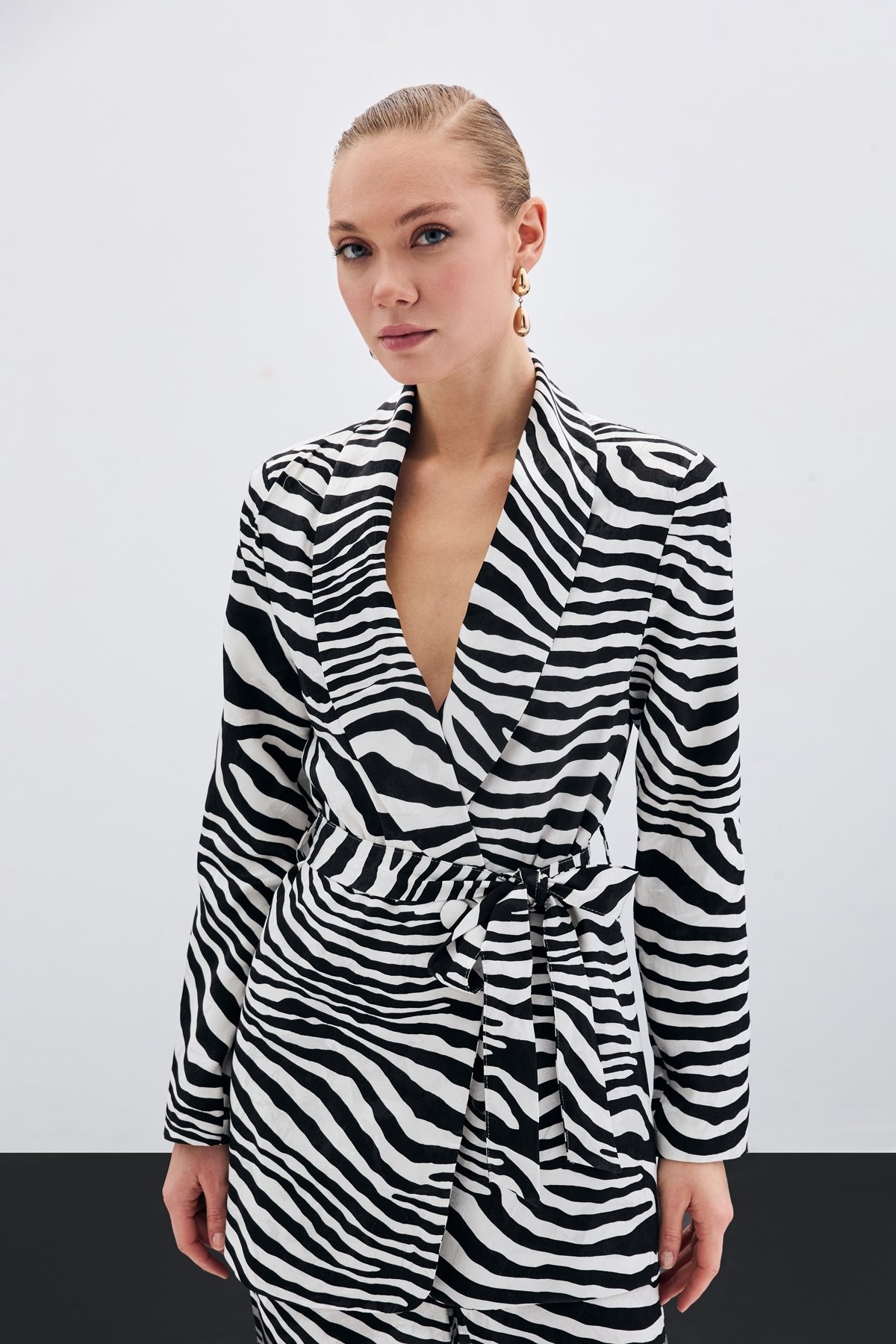 Kuşaklı Zebra Ceket