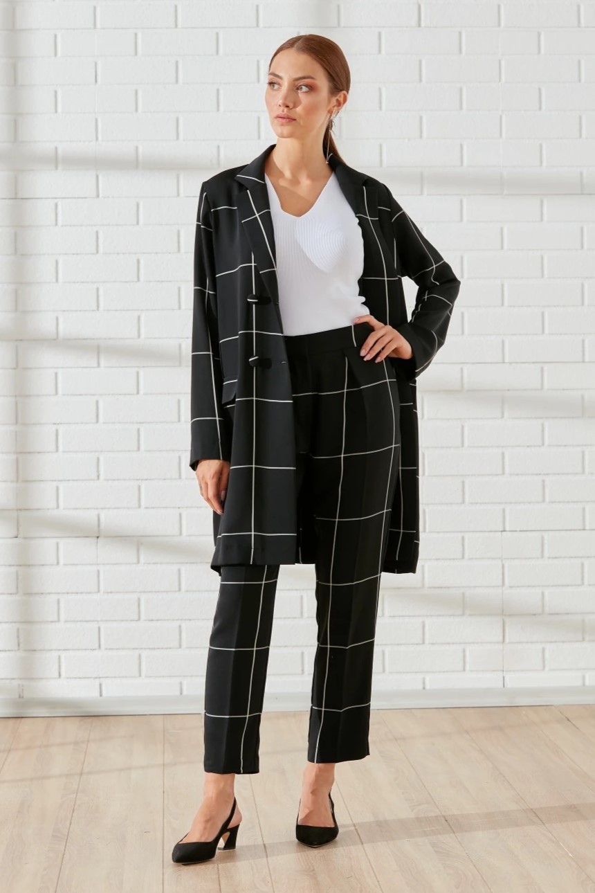 Kruvaze Yaka Çizgili Blazer Takım