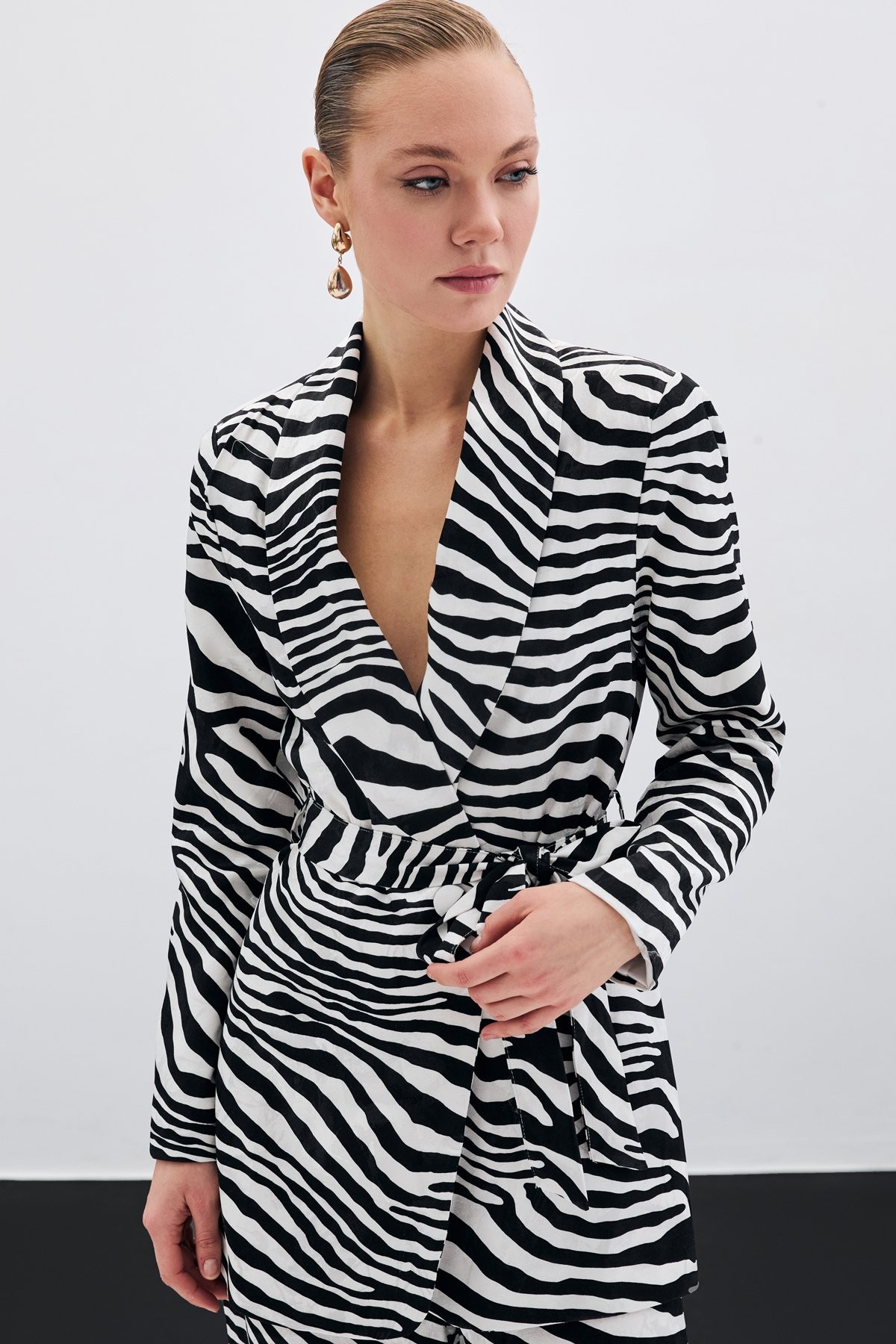 Kuşaklı Zebra Ceket