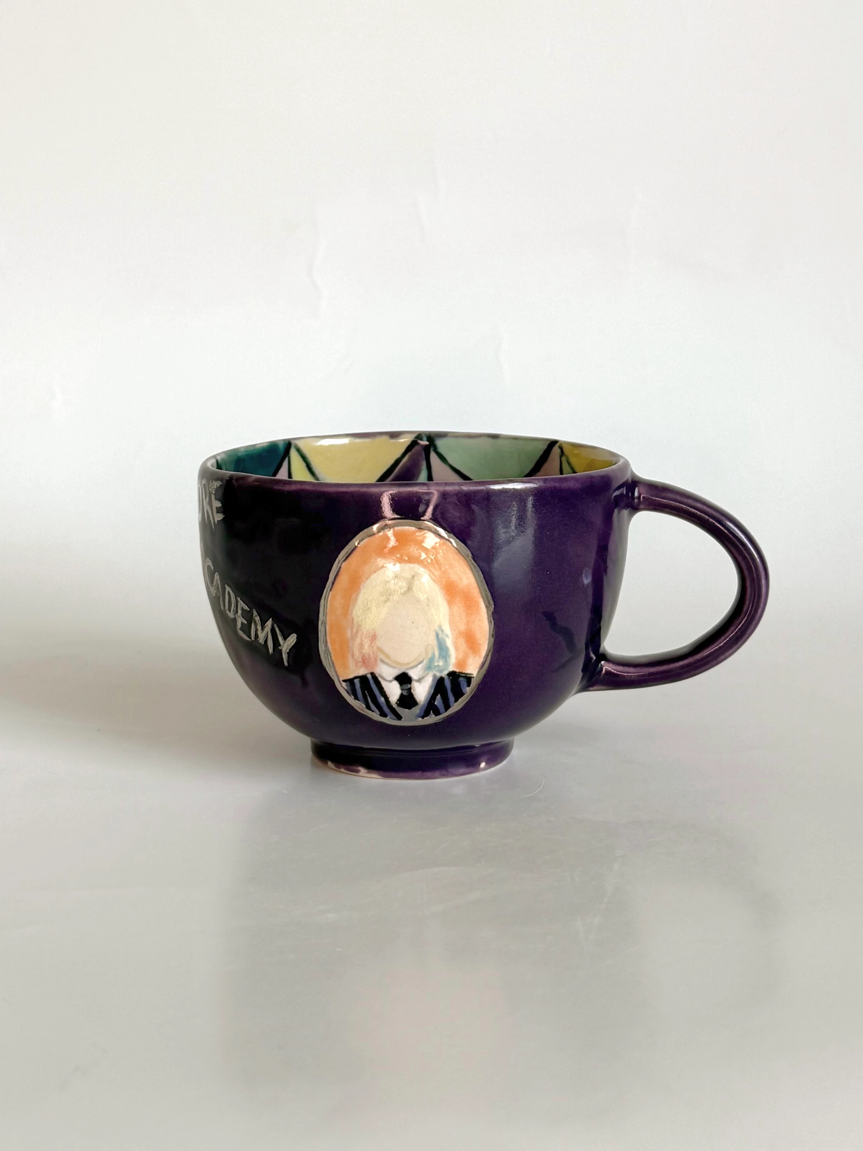 Wednesday Kupa (24k beyaz altın detaylıdır.)