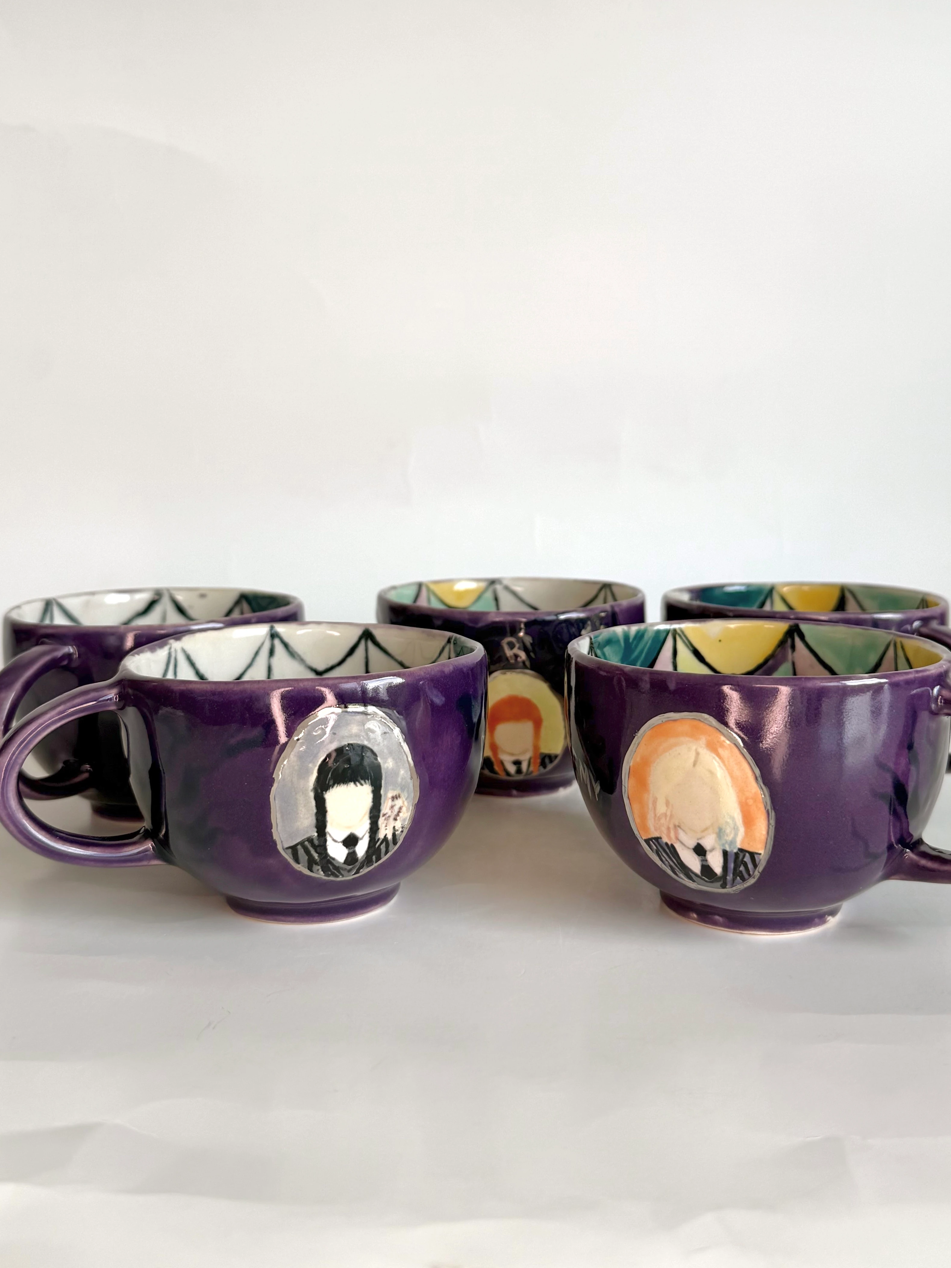 Wednesday Kupa (24k beyaz altın detaylıdır.)