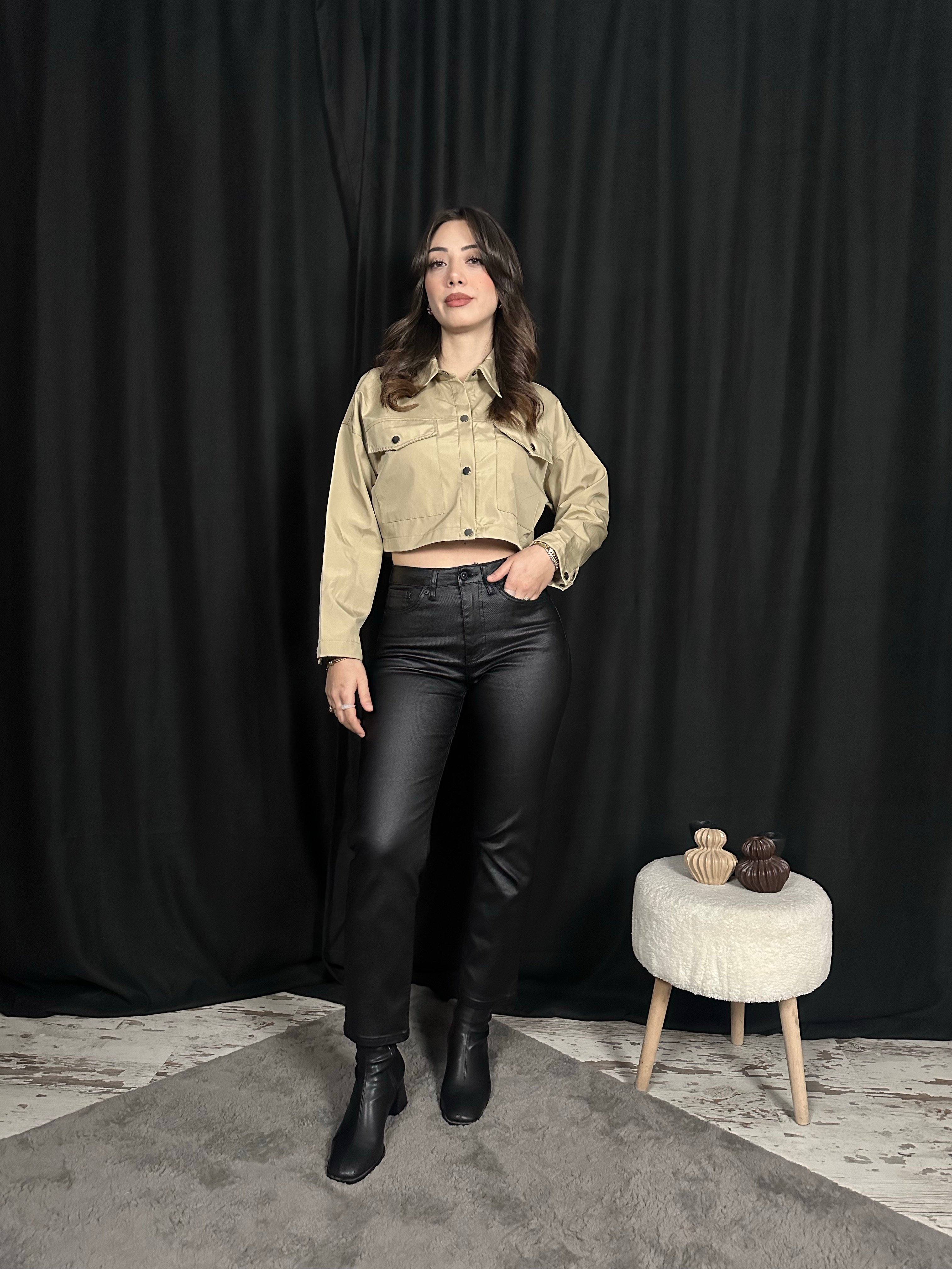 TAŞ RENGİ CROP CEKET