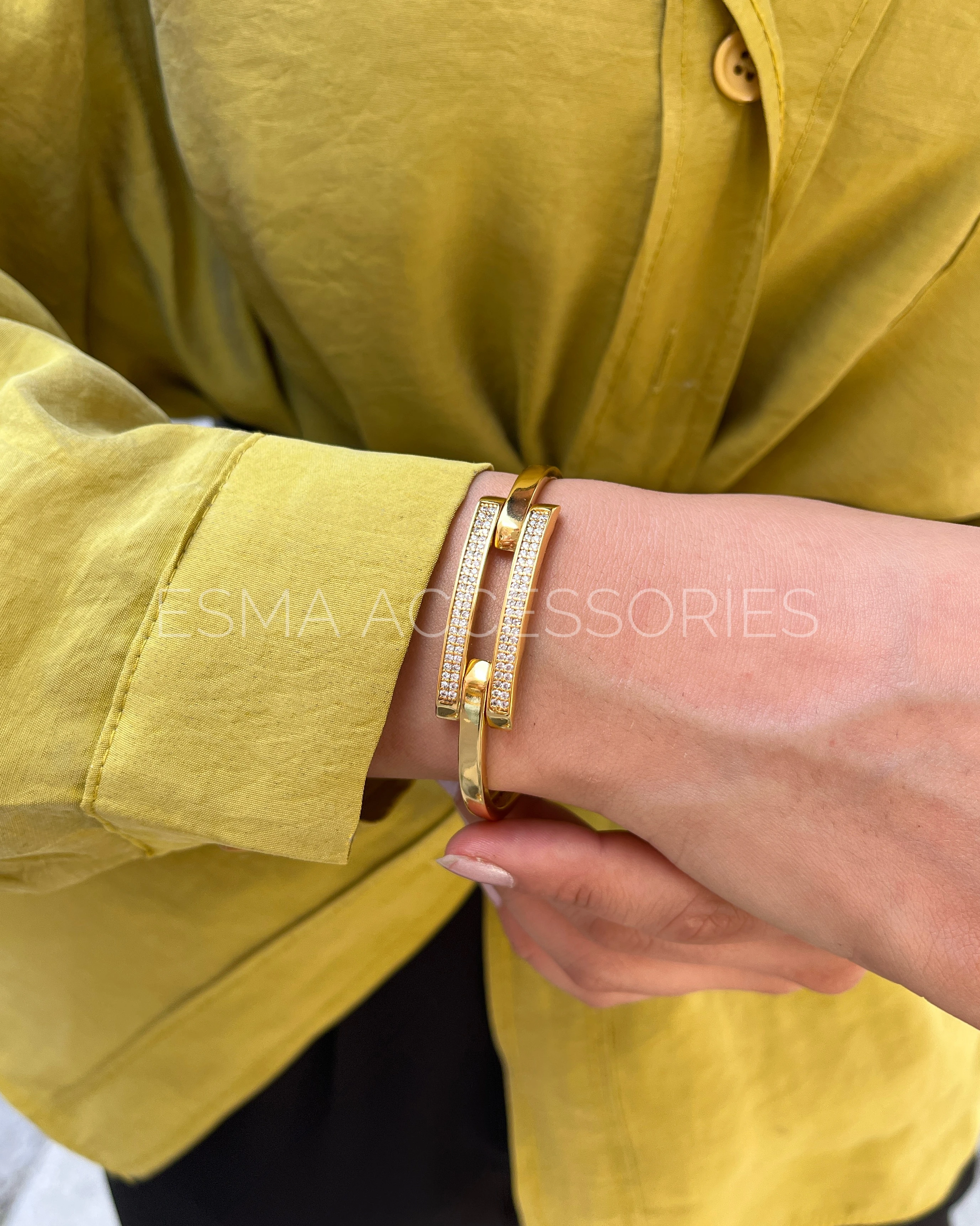 2 Sıralı Taşlı Kaburga Kelepçe 22 Ayar Altın Kaplama