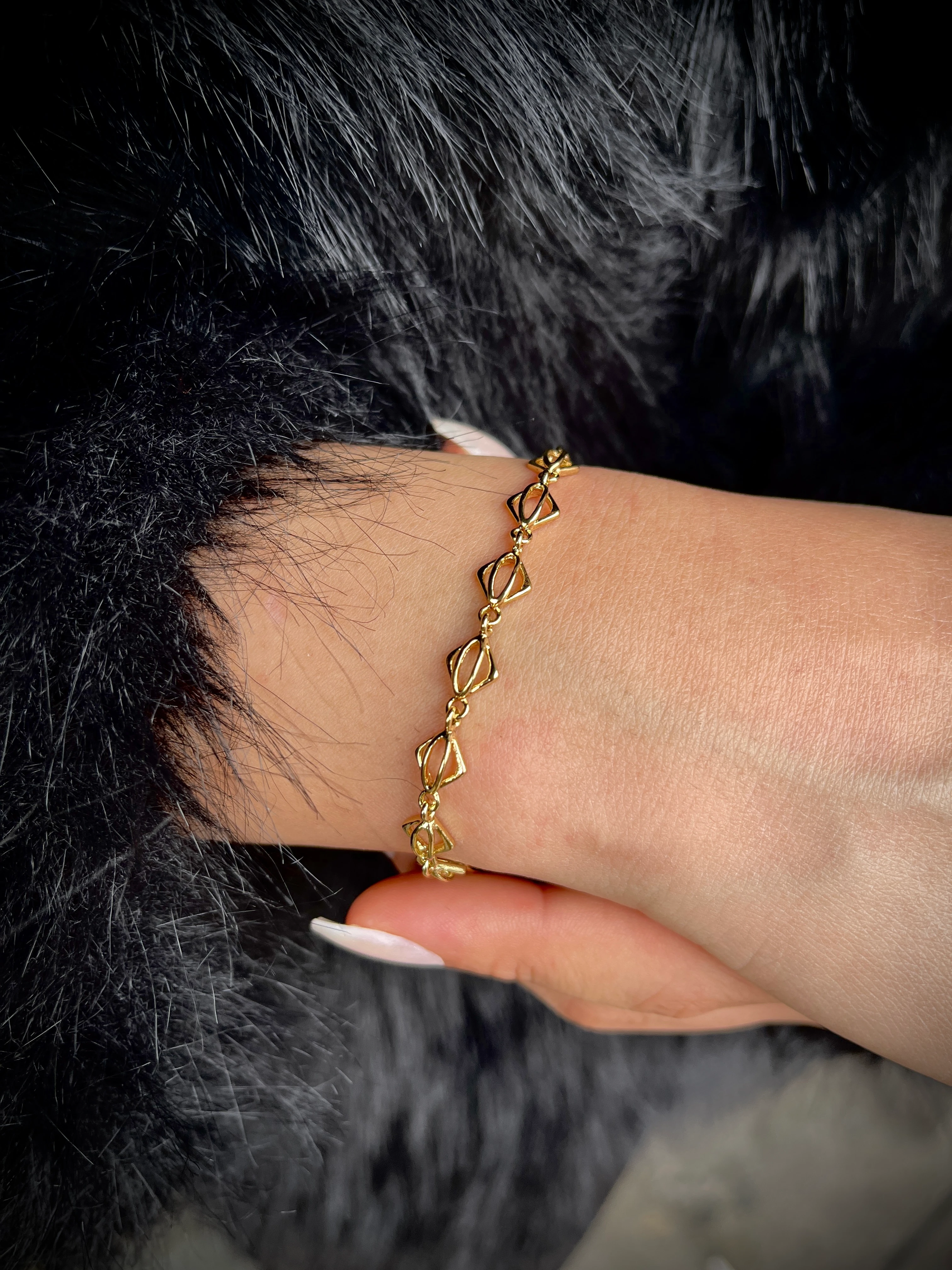 Bileklik (Model 348)