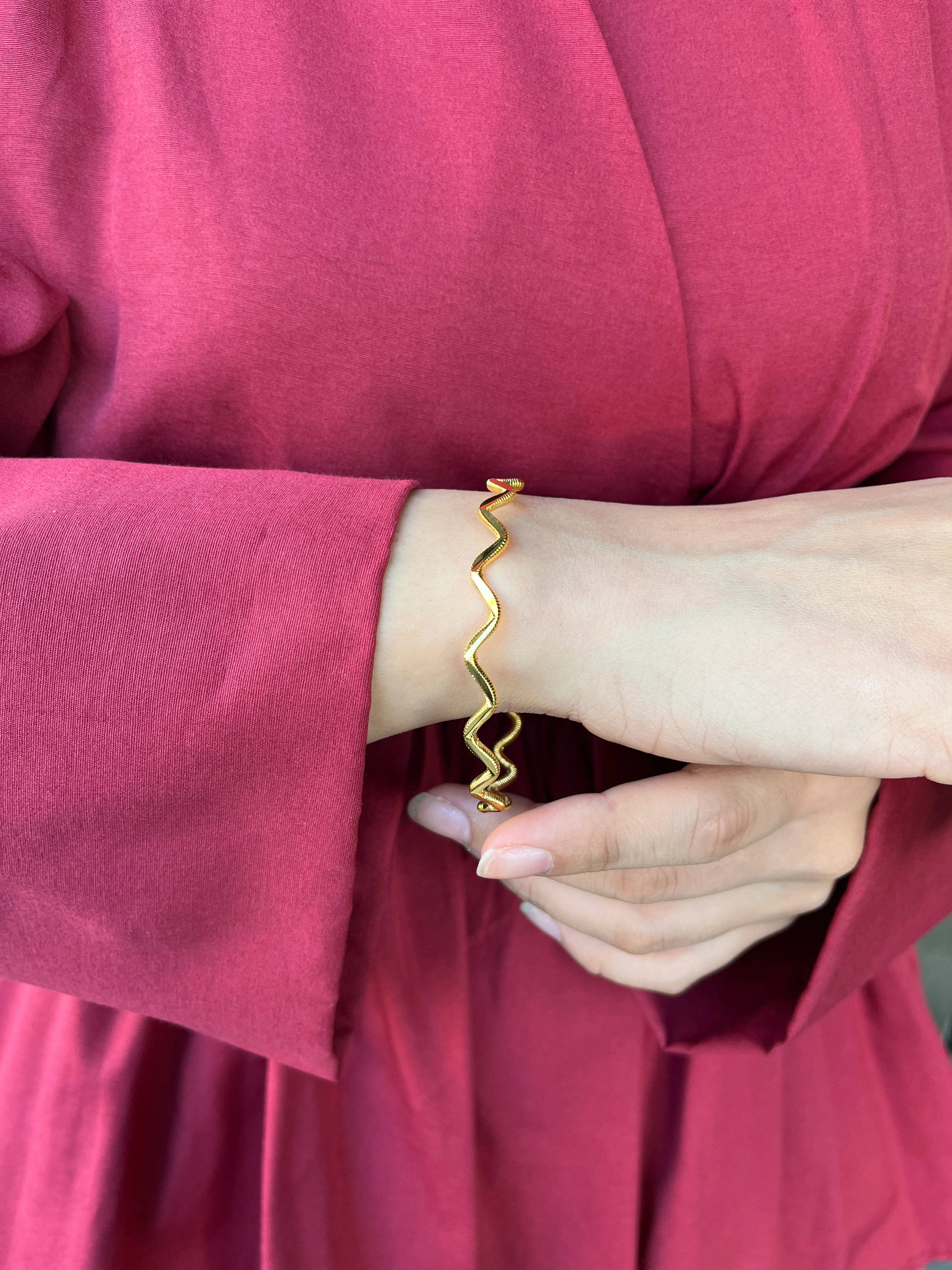 Oluklu Zikzak Ajda Bilezik  22 Ayar Altın Kaplama