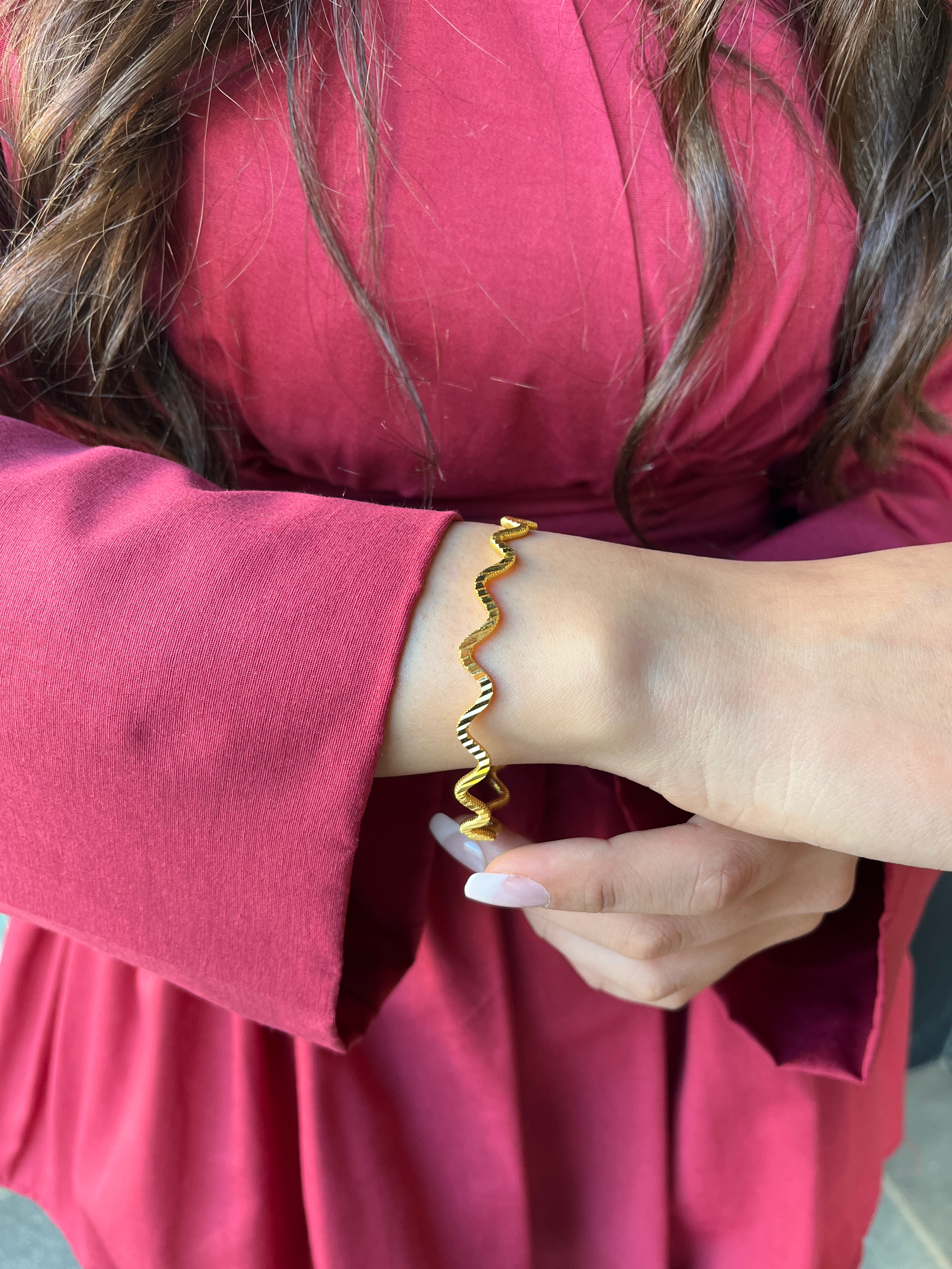 Çizgili Model Zikzak Ajda Bilezik 22 Ayar Altın Kaplama