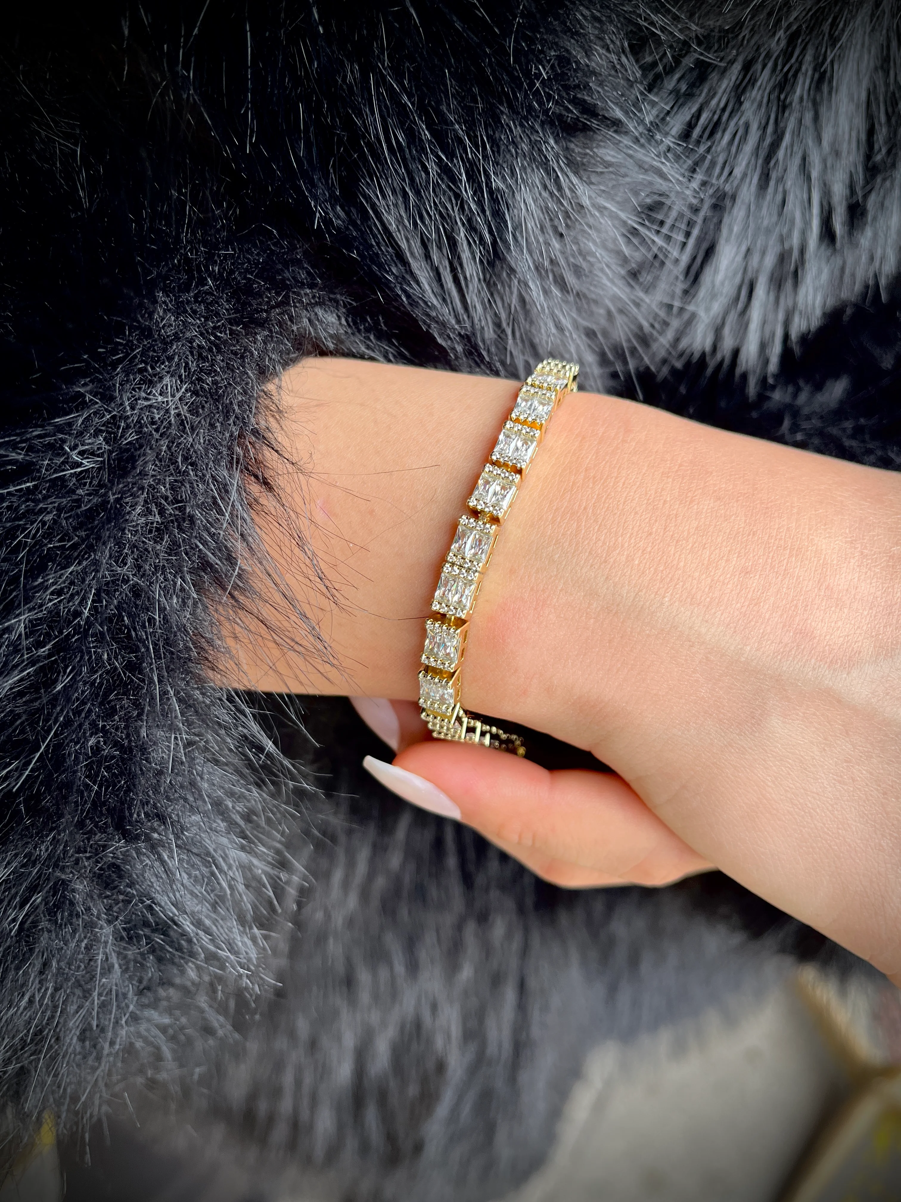 Bileklik (Model 353)