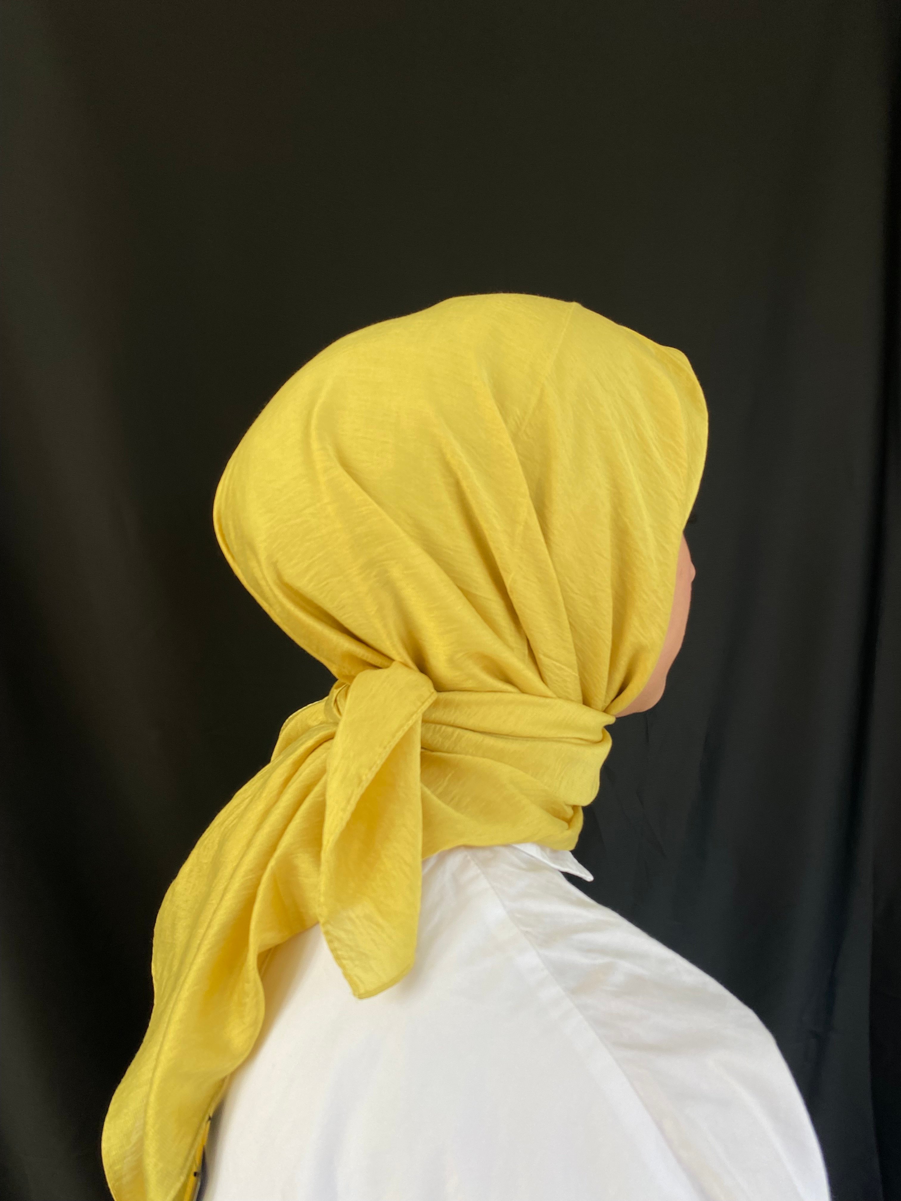Sarı İpek Eşarp
