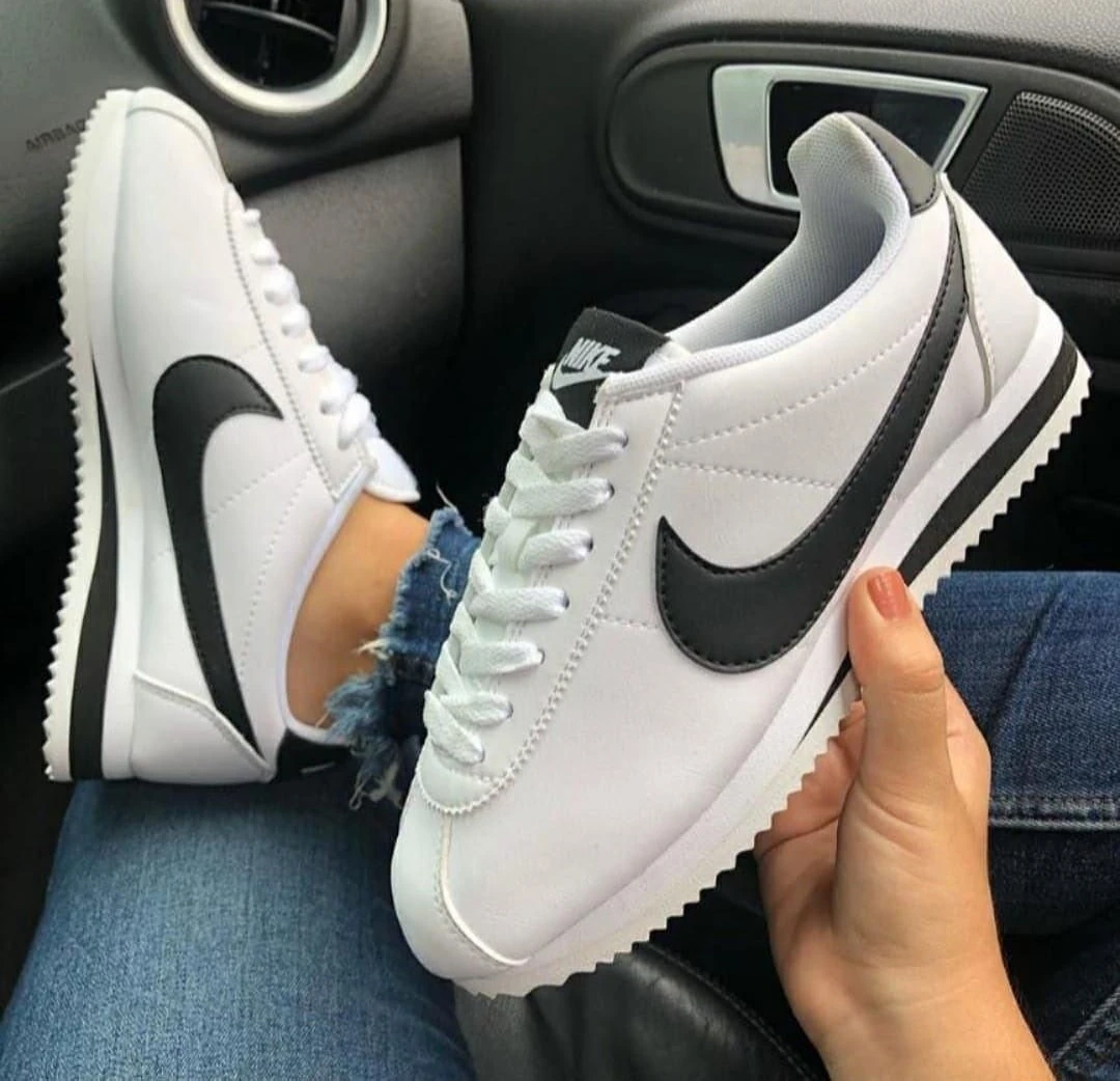 Nike Cortez Beyaz Siyah