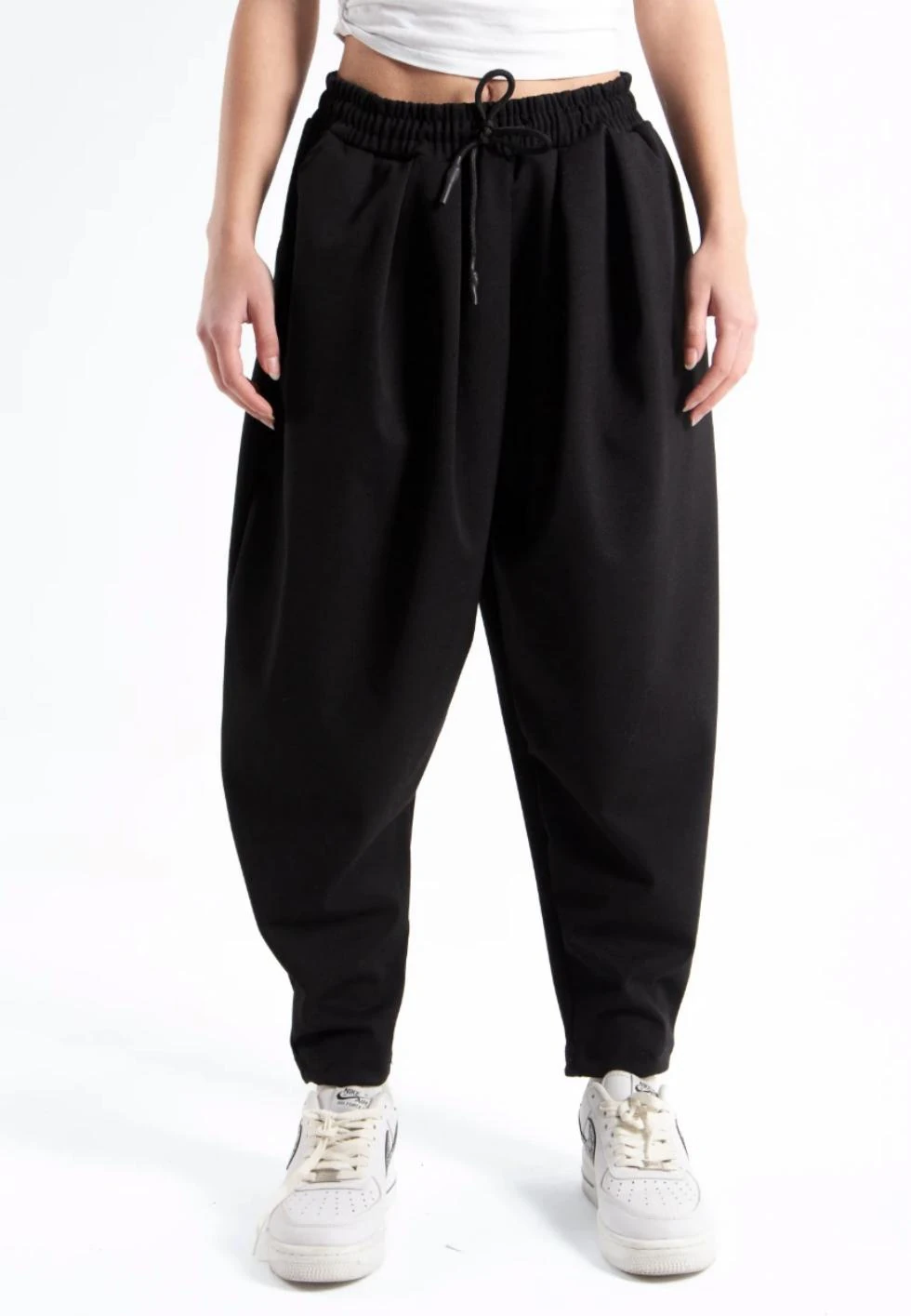 Kadın Siyah Pileli Düz Paça Eşofman (SD001)