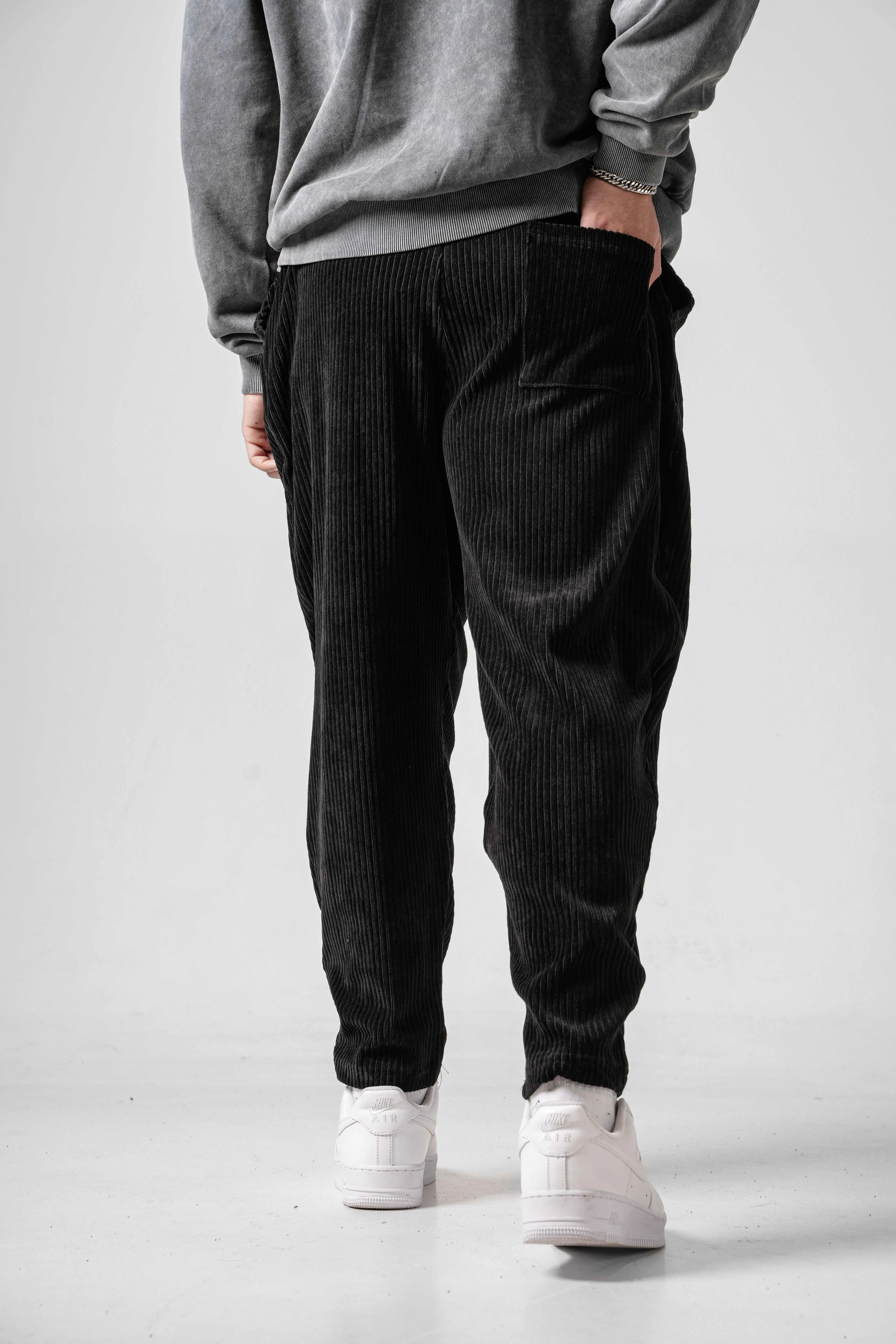 Erkek Siyah Kadife Pileli Yarım Şalvar (SS26)