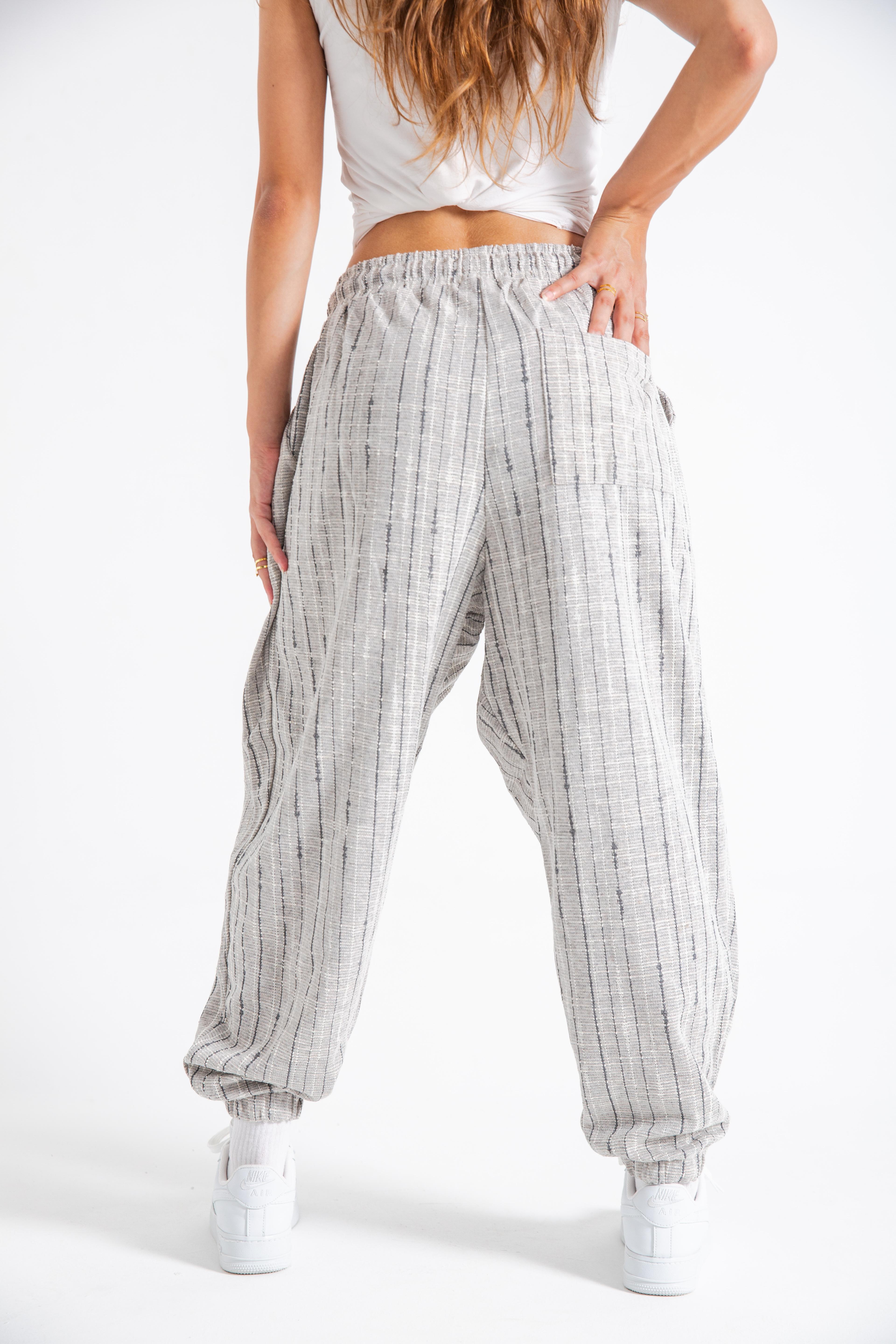 Kadın Gray Striped Pileli Eşofman Altı