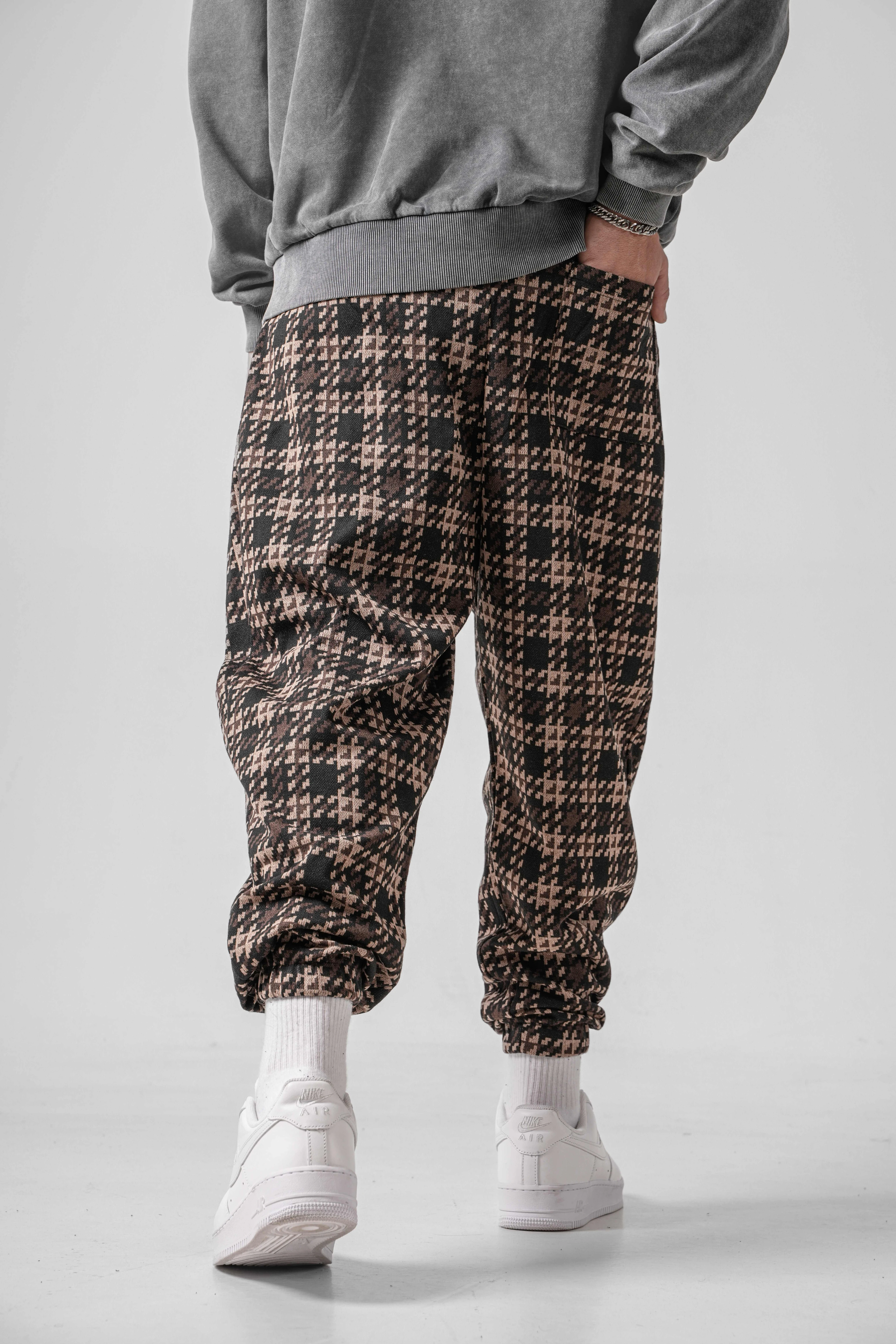 Erkek Kahverengi Pixel Pileli Yarım Şalvar (SS26)