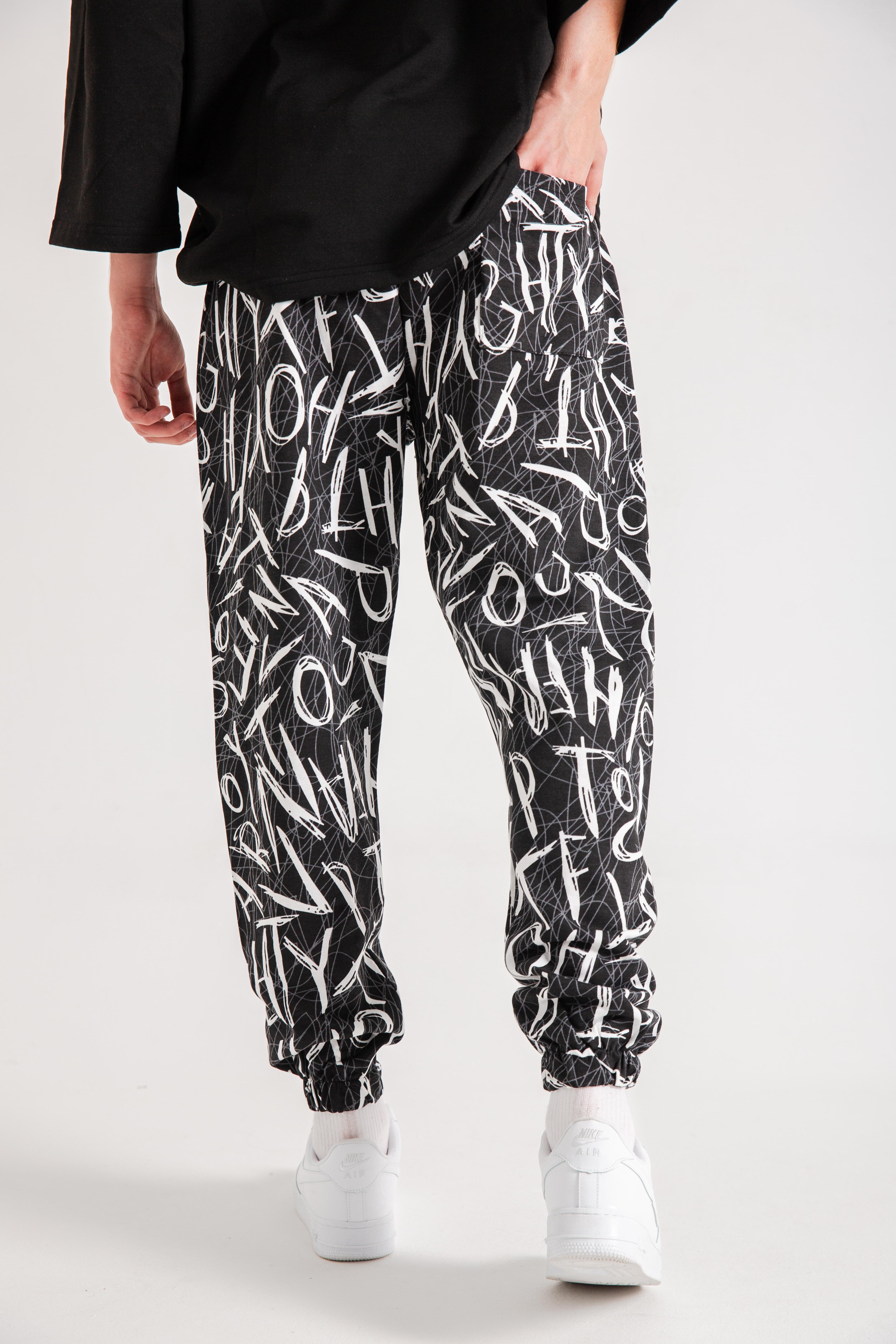 Erkek Alphabet Desenli Jogger Eşofman Altı