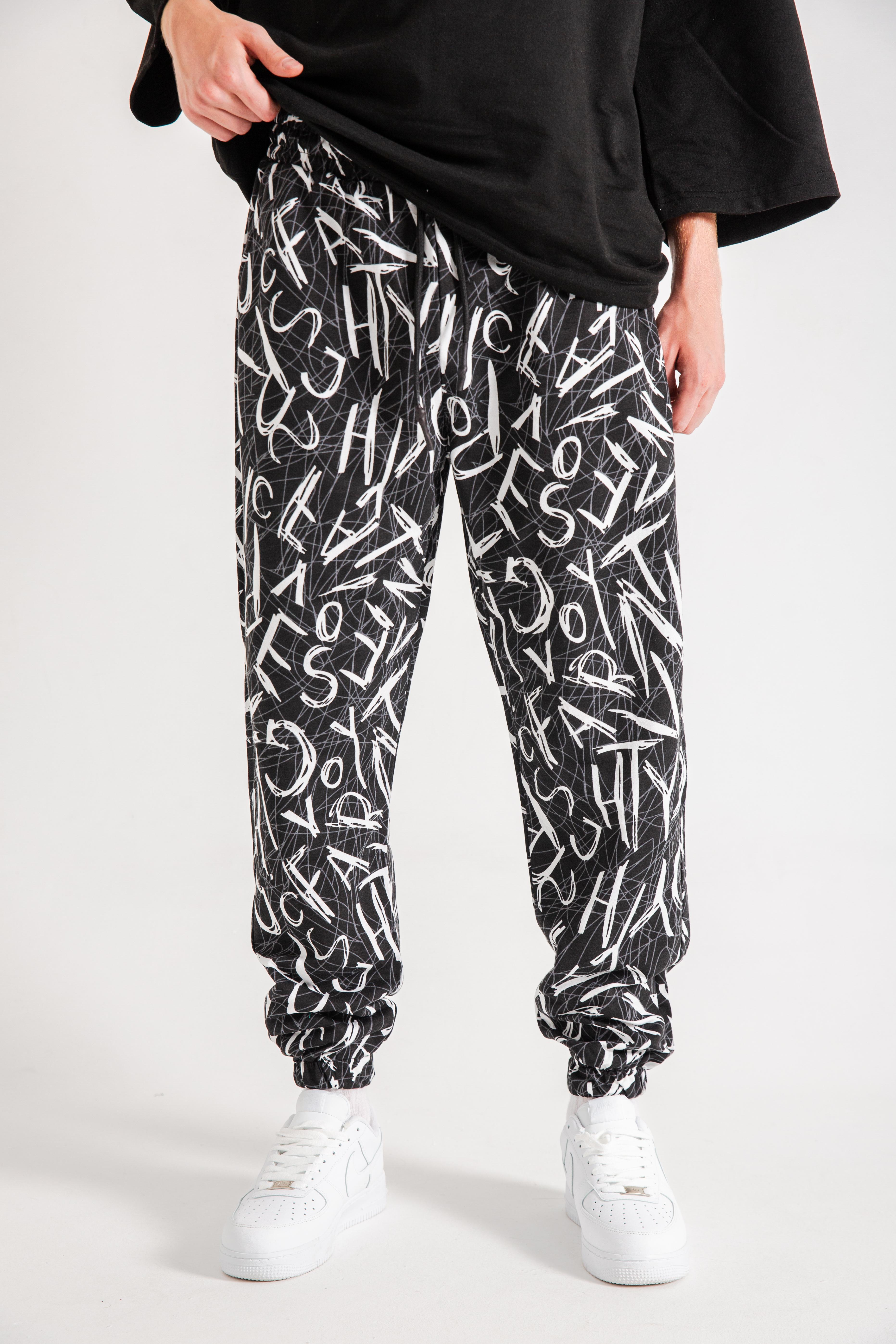 Erkek Alphabet Desenli Jogger Eşofman Altı