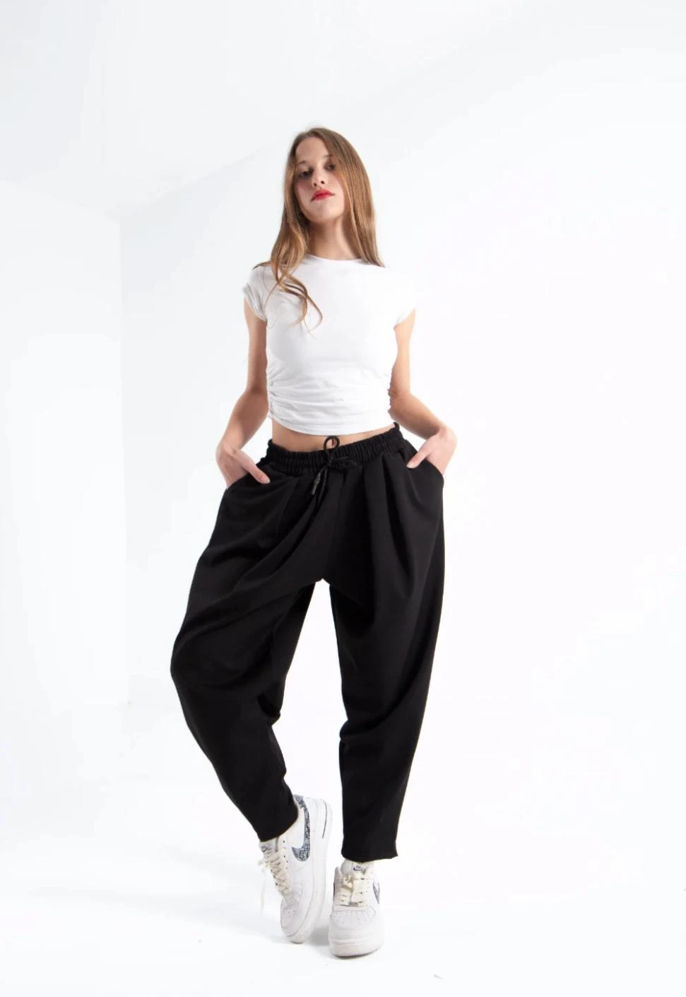 Kadın Siyah Pileli Düz Paça Eşofman (SD001)