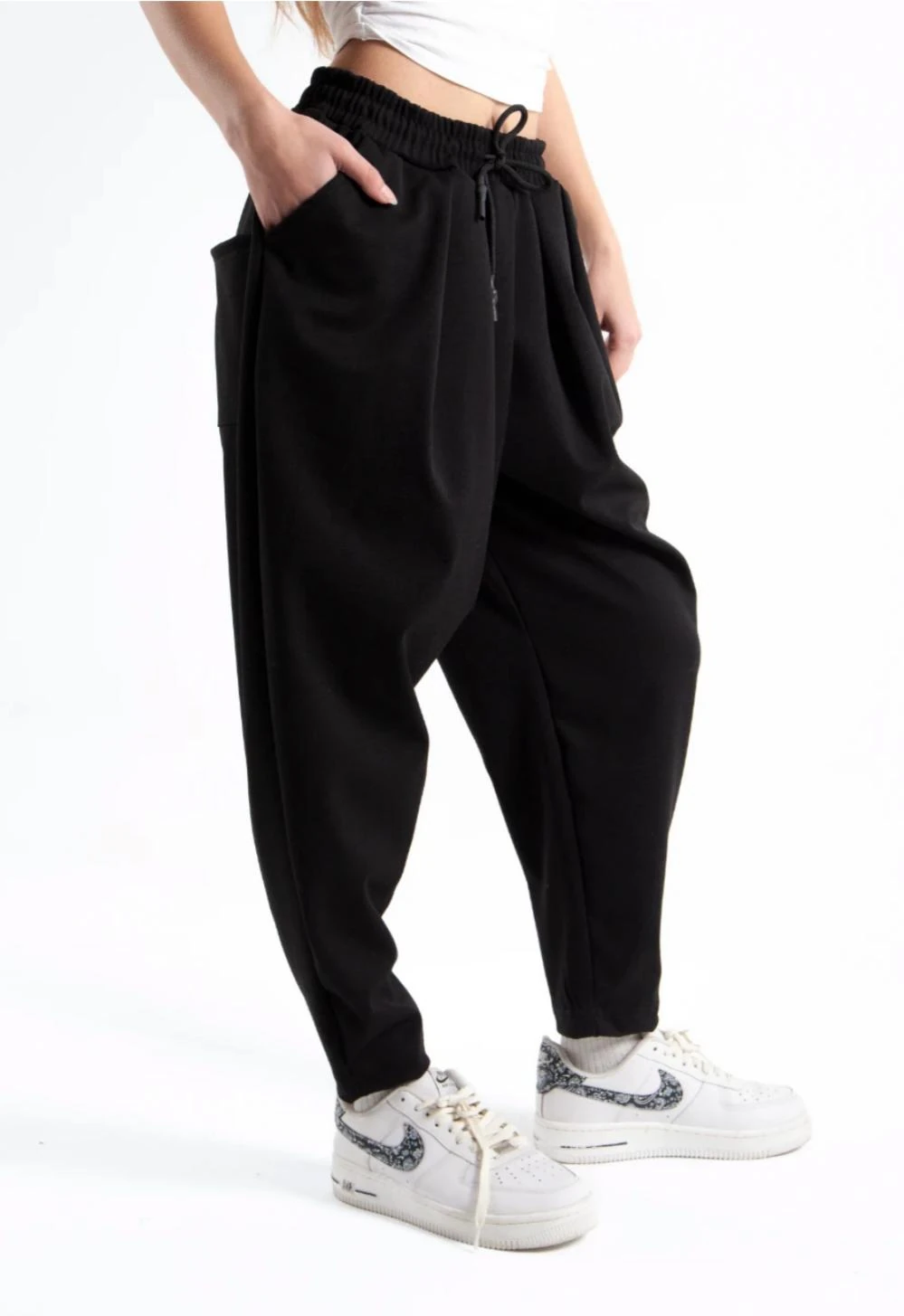 Kadın Siyah Pileli Düz Paça Eşofman (SD001)