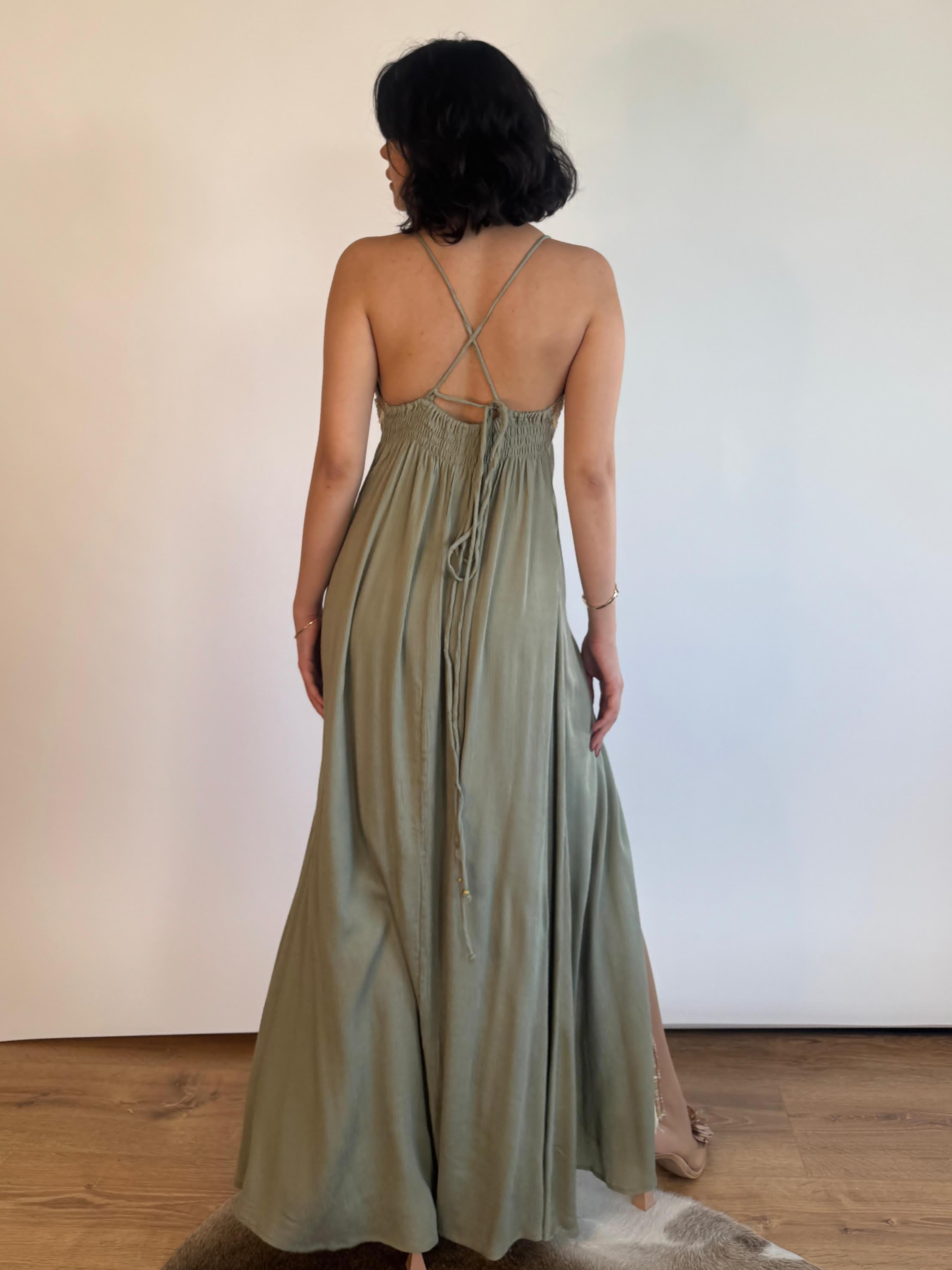 LONG SUMMER DRESS WITH FRONT TASTE AND GOLD DETAILED