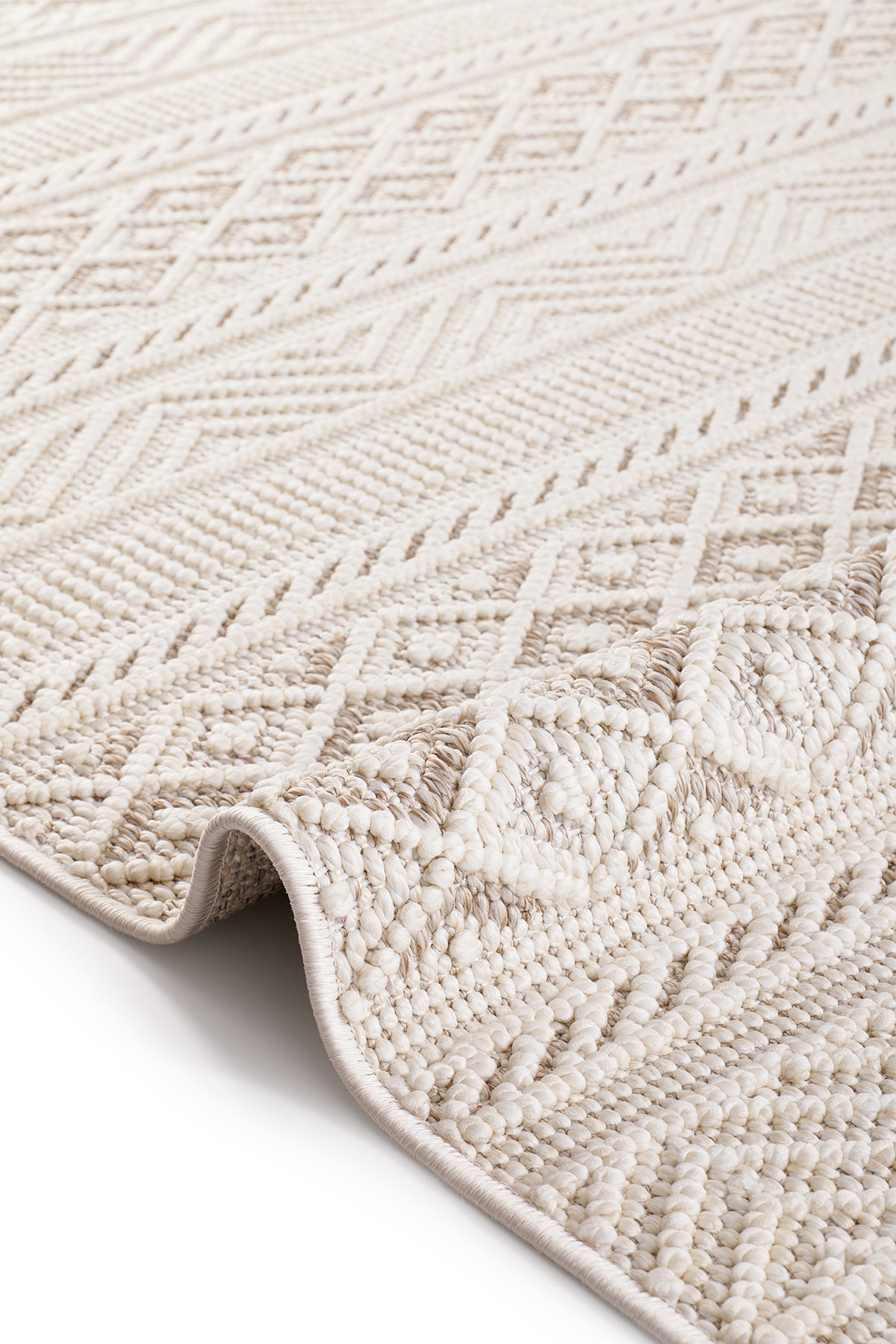 AYTEO HALI DELHİ 3021 KREM Yumuşak Ve Parlak Tuşeli Modern Kesme Halı