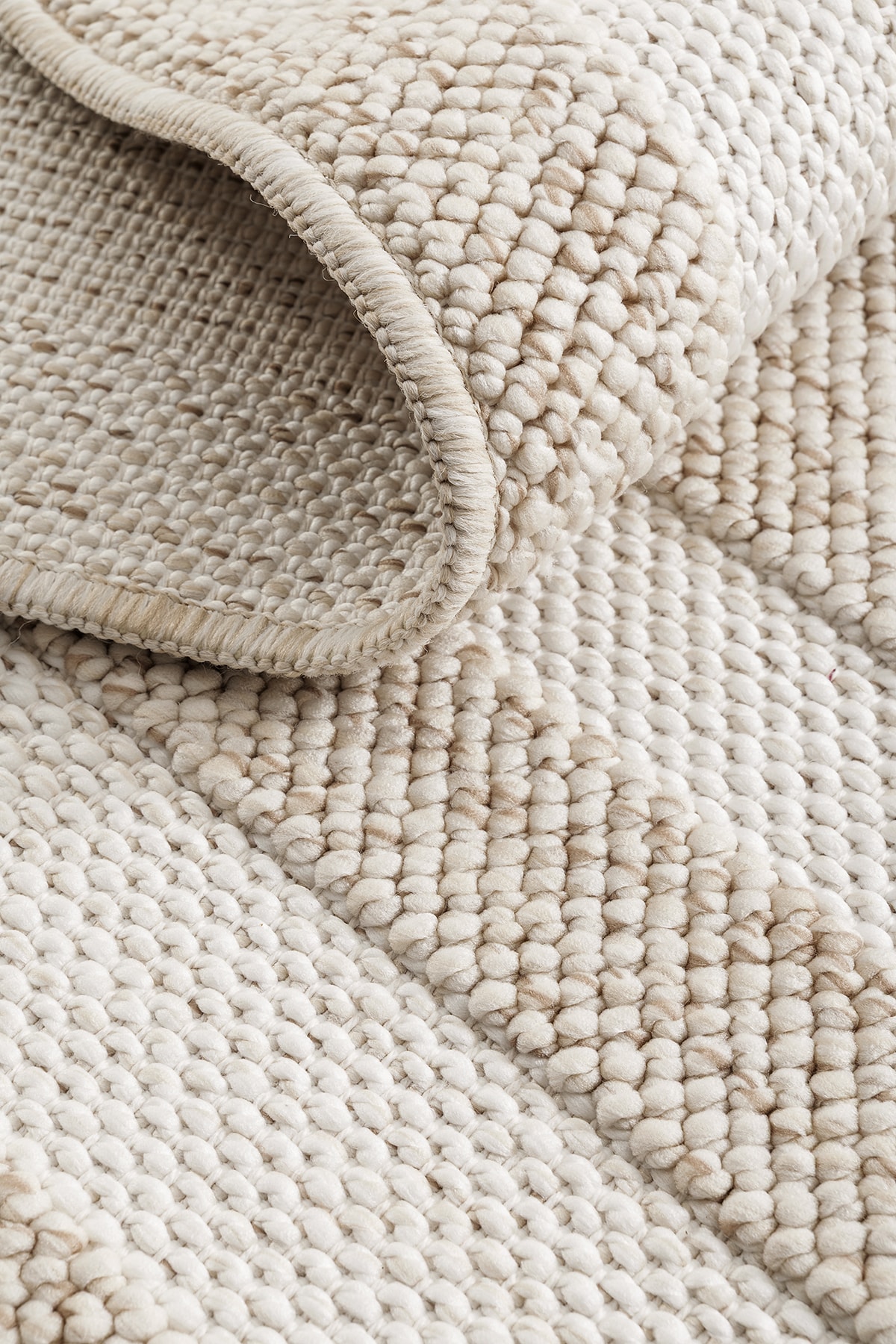 Ayteo Halı Comfort 19207D VİZON KREM Yumuşak Ve Parlak Tuşeli Modern Bukle Halı