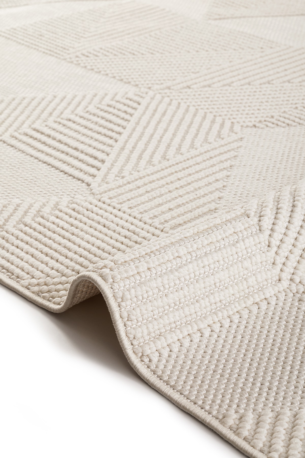 Ayteo Halı Delhi 3007 Beyaz Yumuşak Ve Parlak Tuşeli Modern Kesme Halı