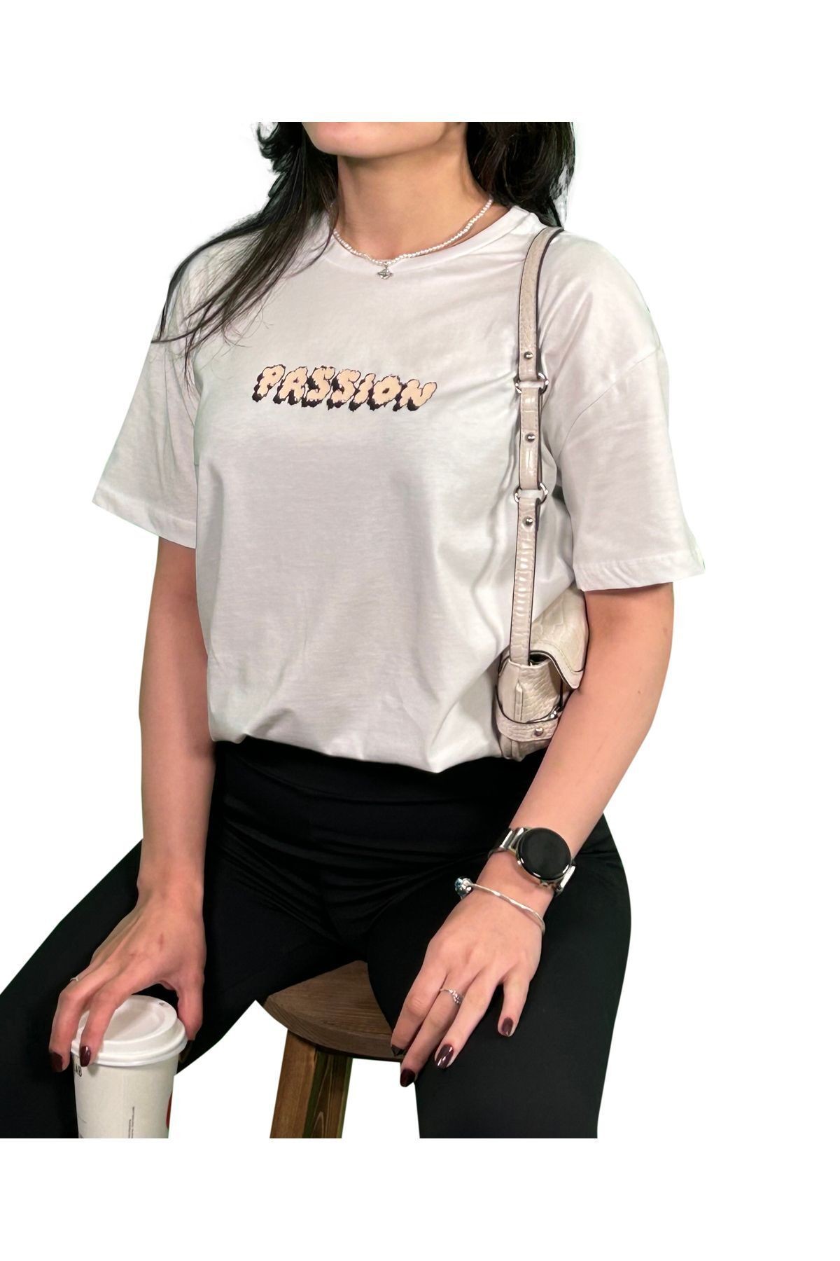 Passion Baskılı Unisex Oversize T-Shirt - beyaz