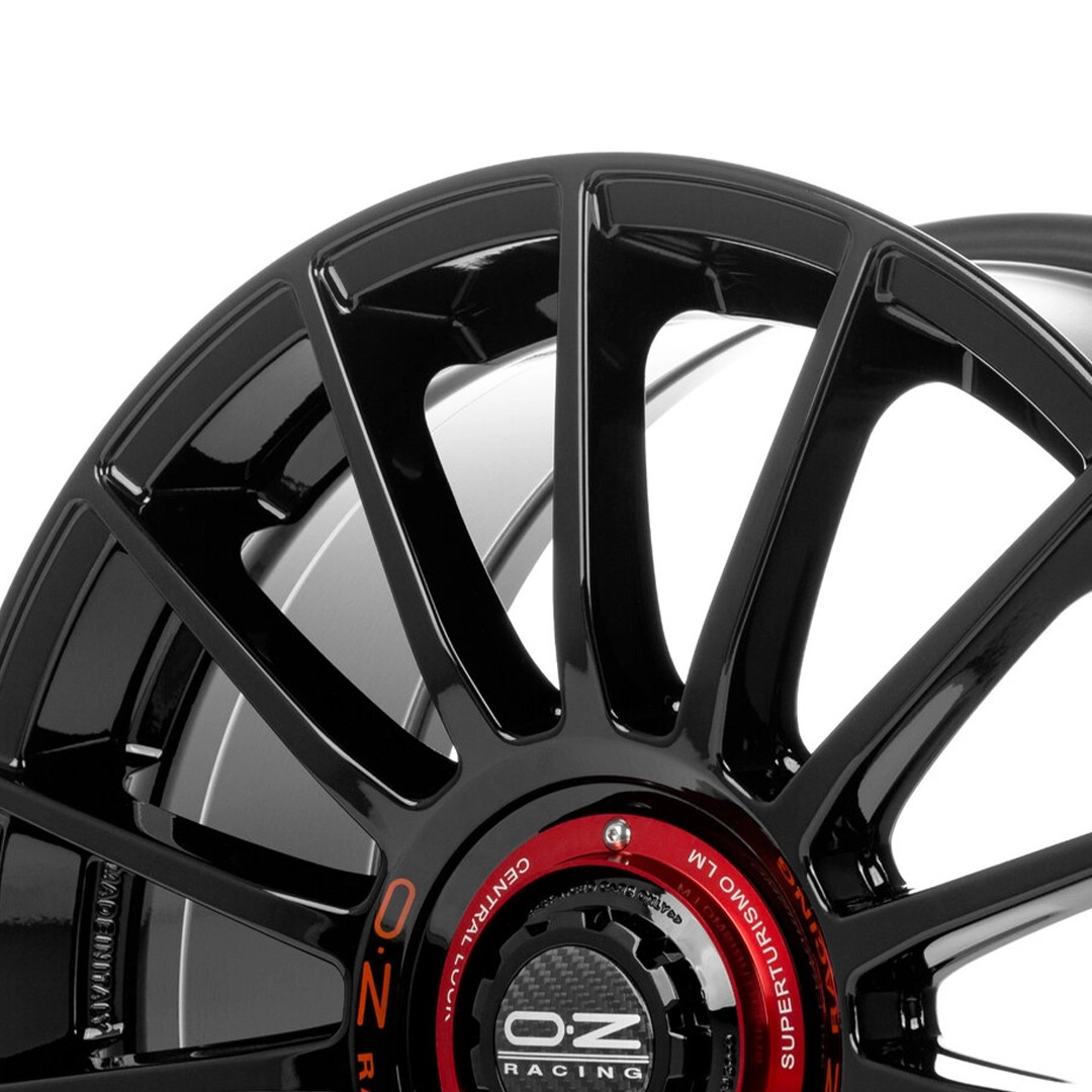 OZ Racing Superturismo EVO Gloss Black 5x112 8,5x19 ET44 4-Piece Wheel Set