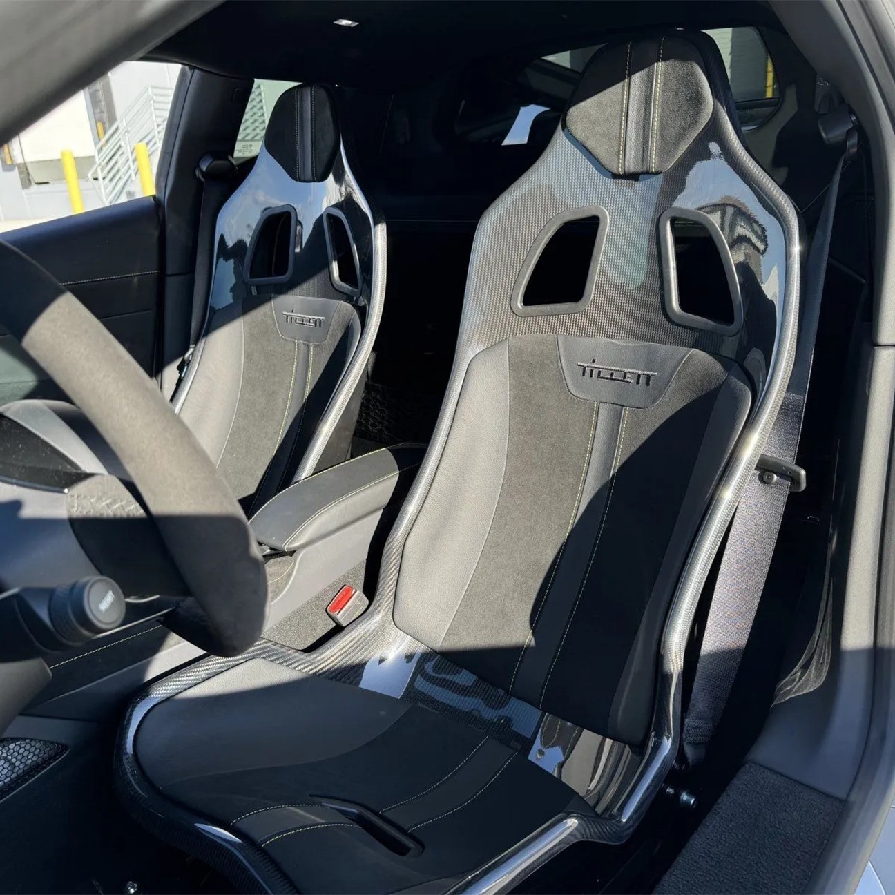 Tillett B10 Carbon GRP Side-Mounted 4.5kg 44.5cm Open Edge Sport Car Seat with TP2 - Suede Trim Set