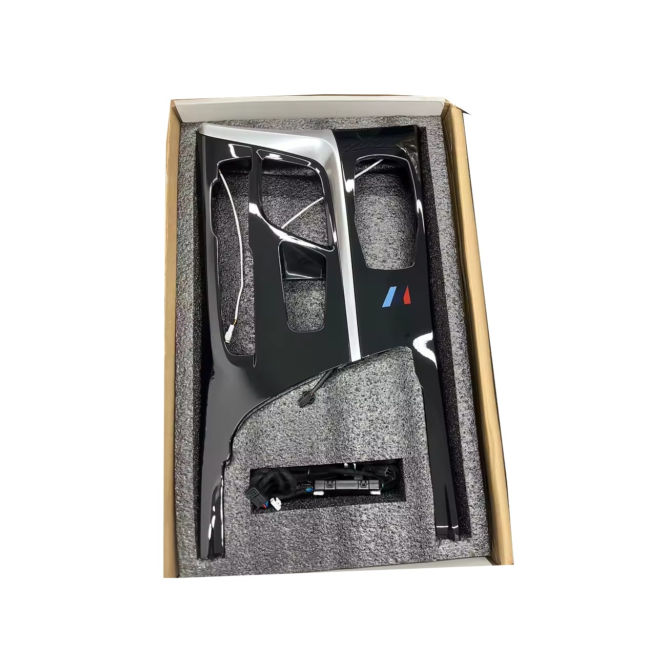 Bmw G30 M Logolu Orta Konsol Ambi̇yans