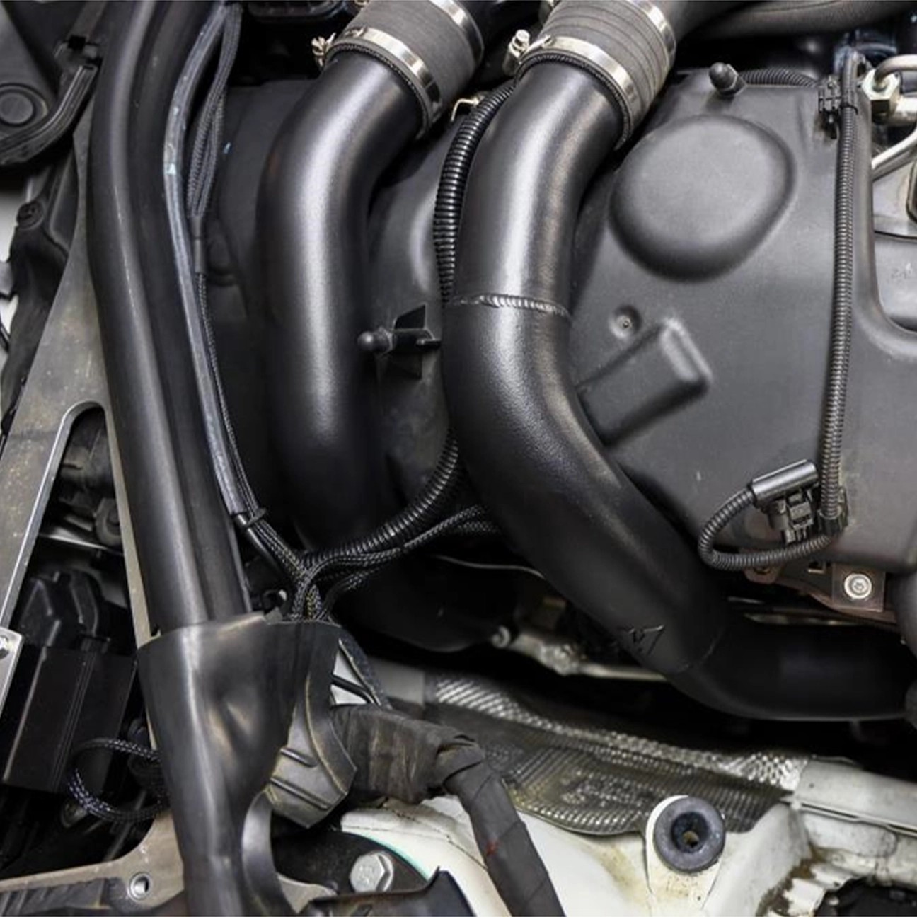 Mishimoto BMW F80-F82 M3-M4 2015-2020 Charge Pipe Kit