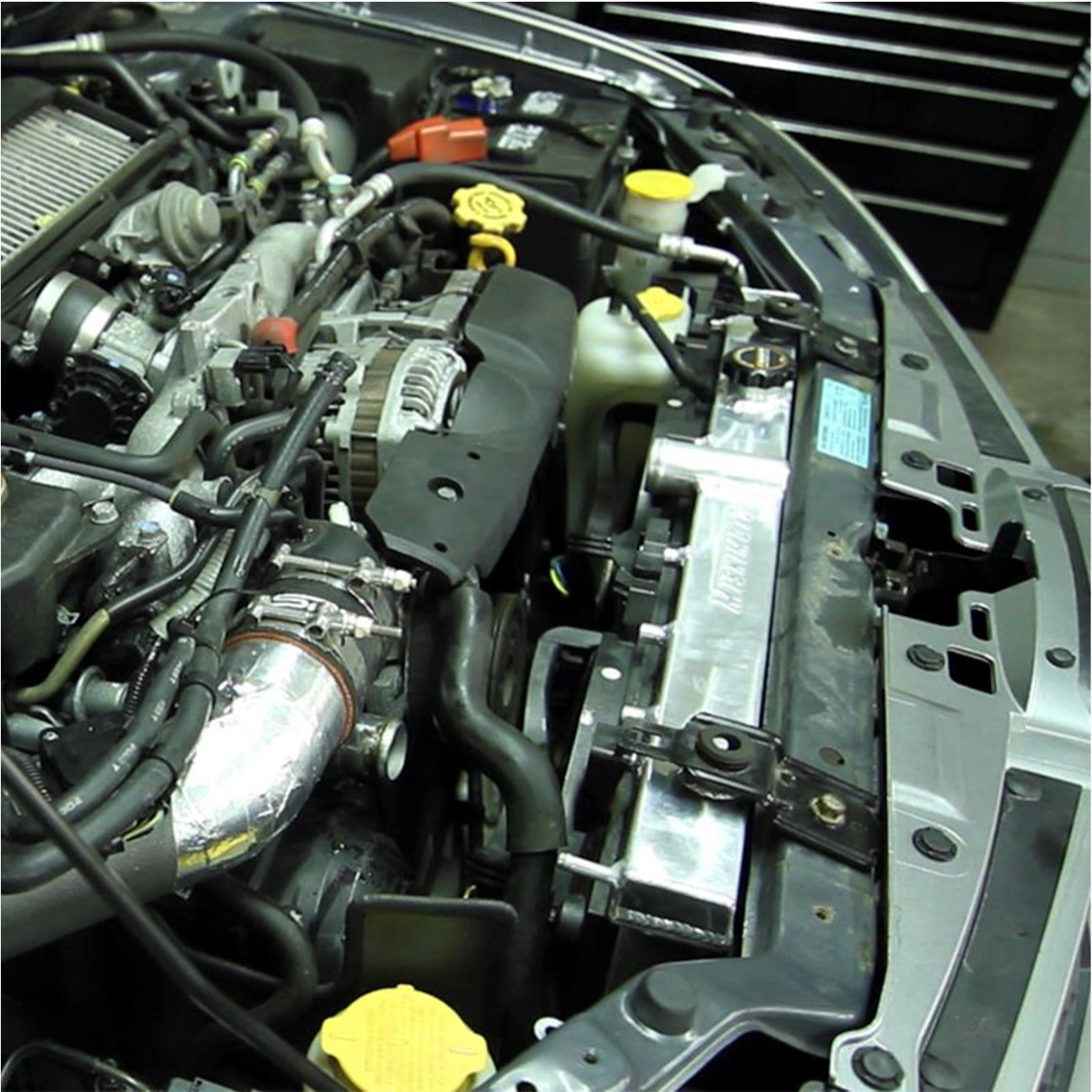 Mishimoto Subaru WRX/STI 2001-2007 X-Line Performans Alüminyum Radyatör