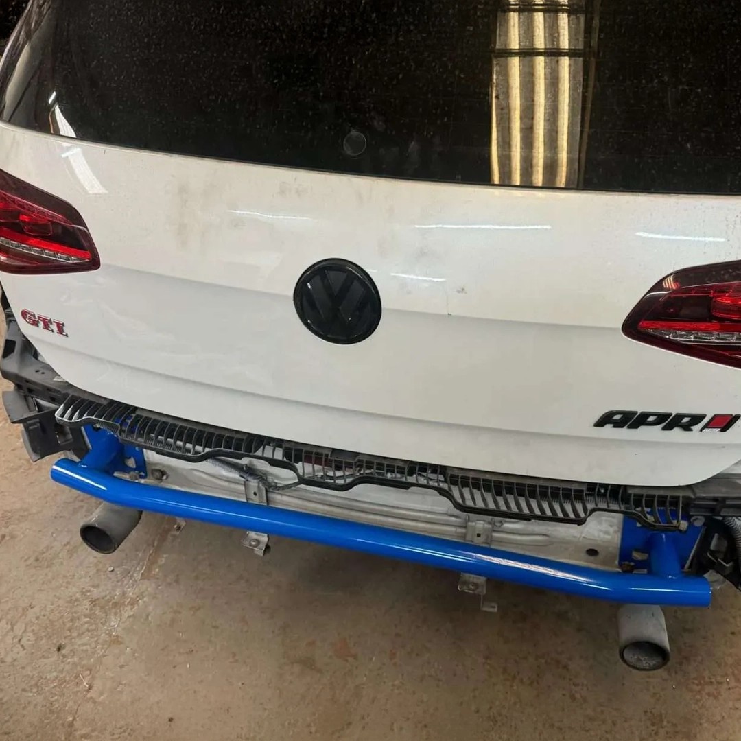 SW Motorsports Golf MK7/MK8 İçin Hafif Arka Darbe Barı