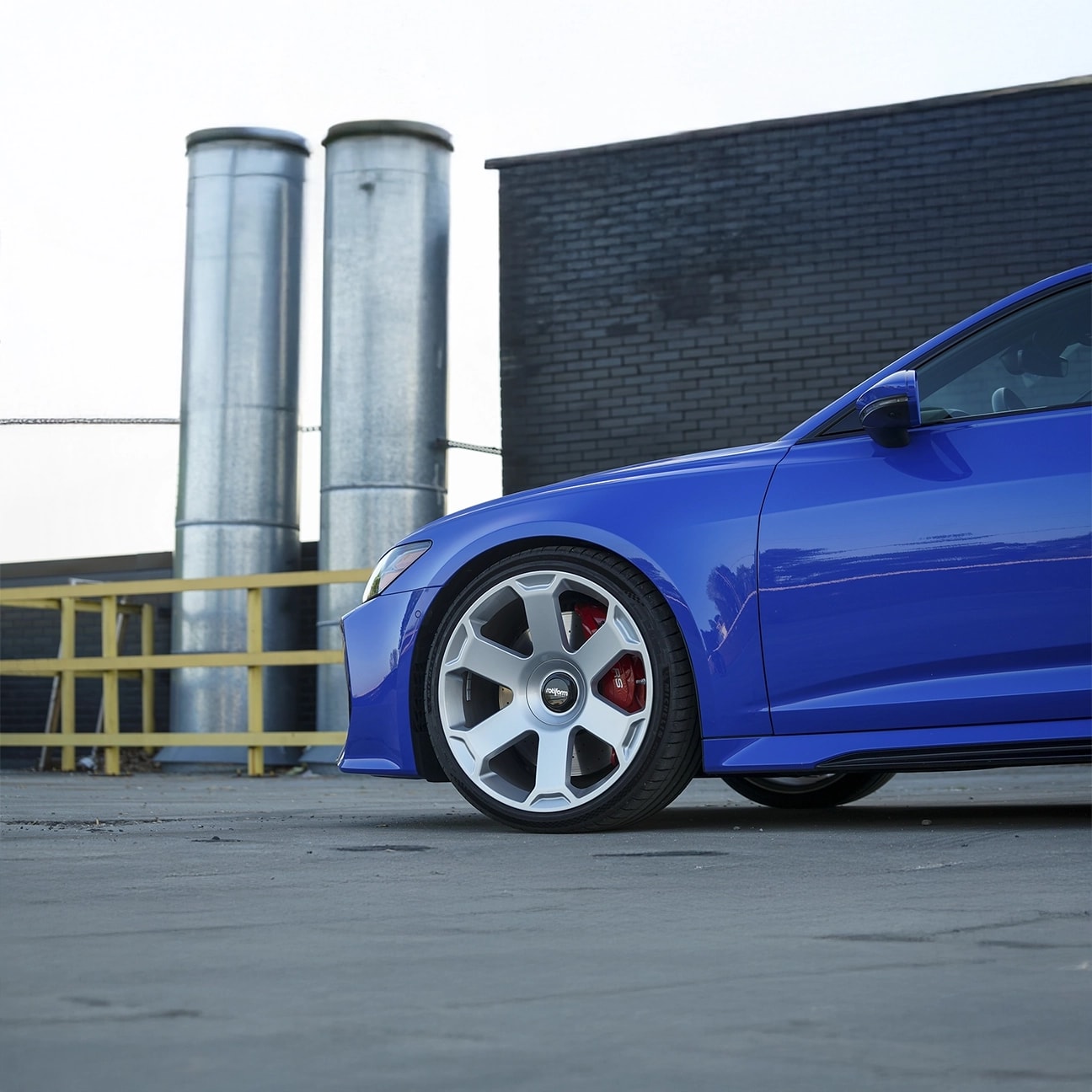 Rotiform AVS Brushed Silver 10,5x22 5x112 ET10 CB:66.56 Takım Jant