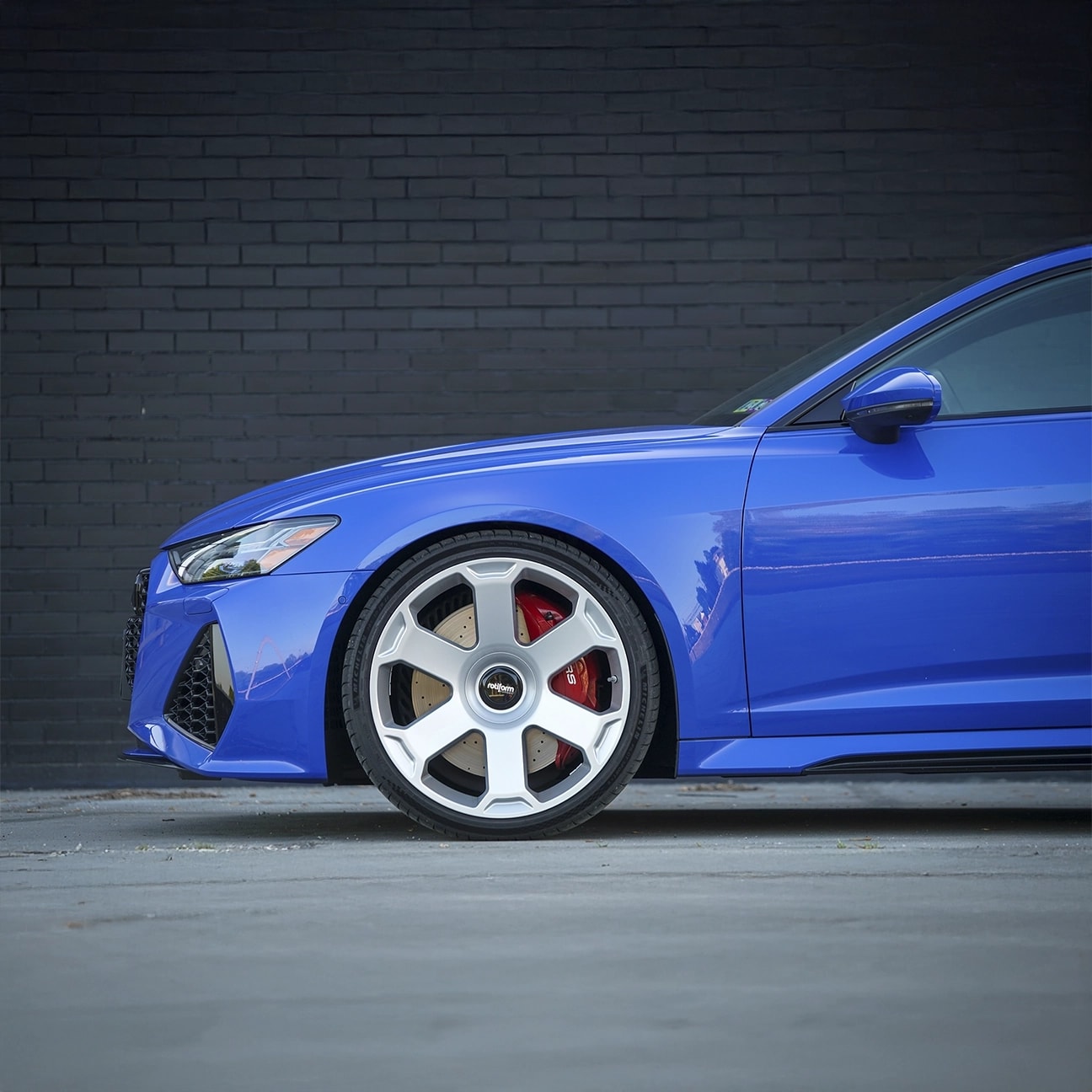 Rotiform AVS Brushed Silver 10,5x22 5x112 ET10 CB:66.56 Takım Jant
