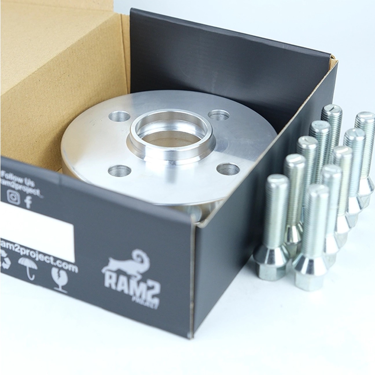 Ram2 Project 4x100 56,1 15mm Silver Spacer