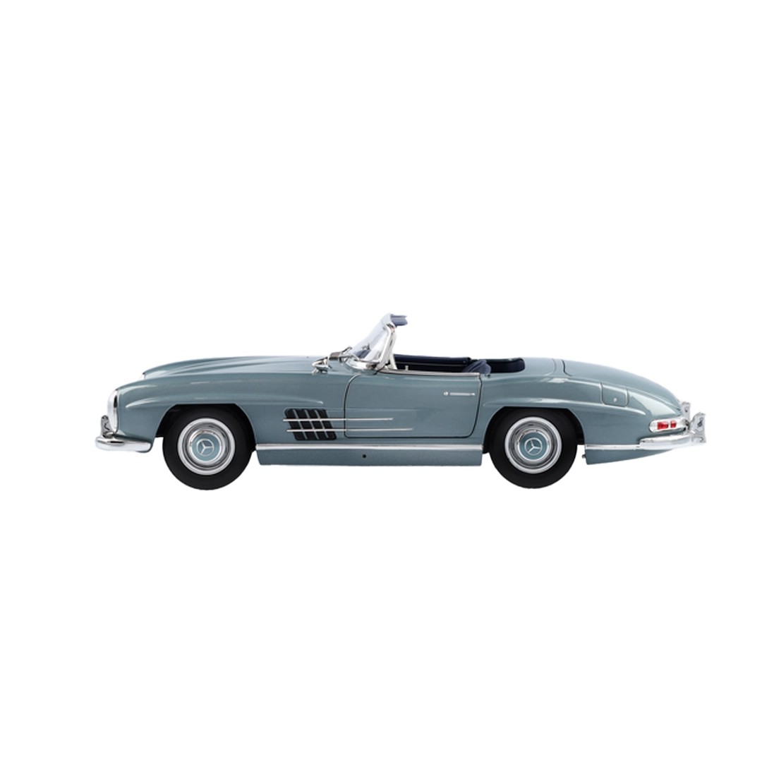 Mercedes-Benz 300 SL Roadster W198 II 1:18 Light Blue Diecast Model Vehicle