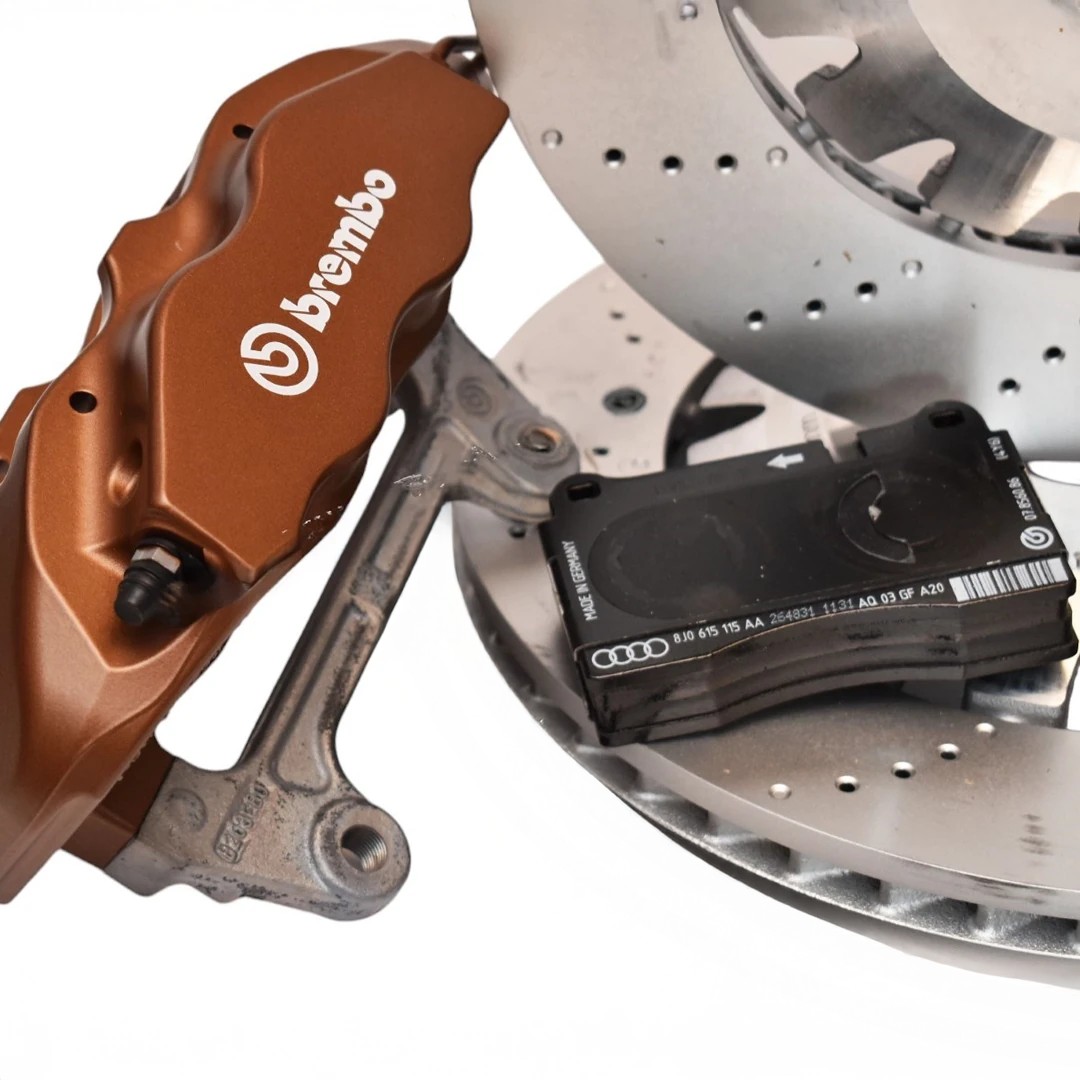 Cupra Formentor / Audi A3-S3-Q3-RSQ3 / Volkswagen / Seat Leon / Skoda SuperB Brembo 4 Pot Brake Kit - 370x32mm