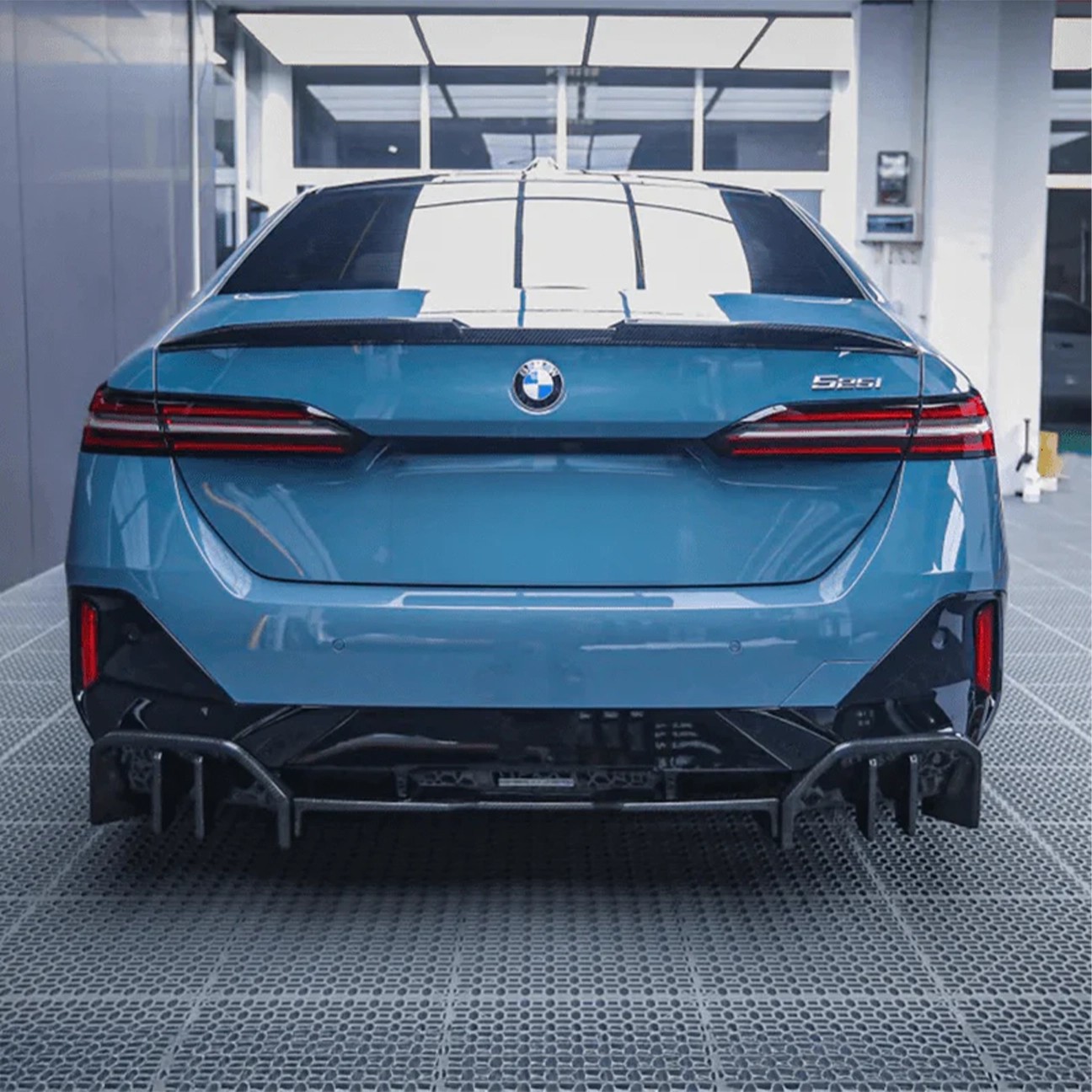 Drifton Bmw G61 Karbon Görünümlü Lip | Marşpiyel Altı | Spoiler | Difüzör