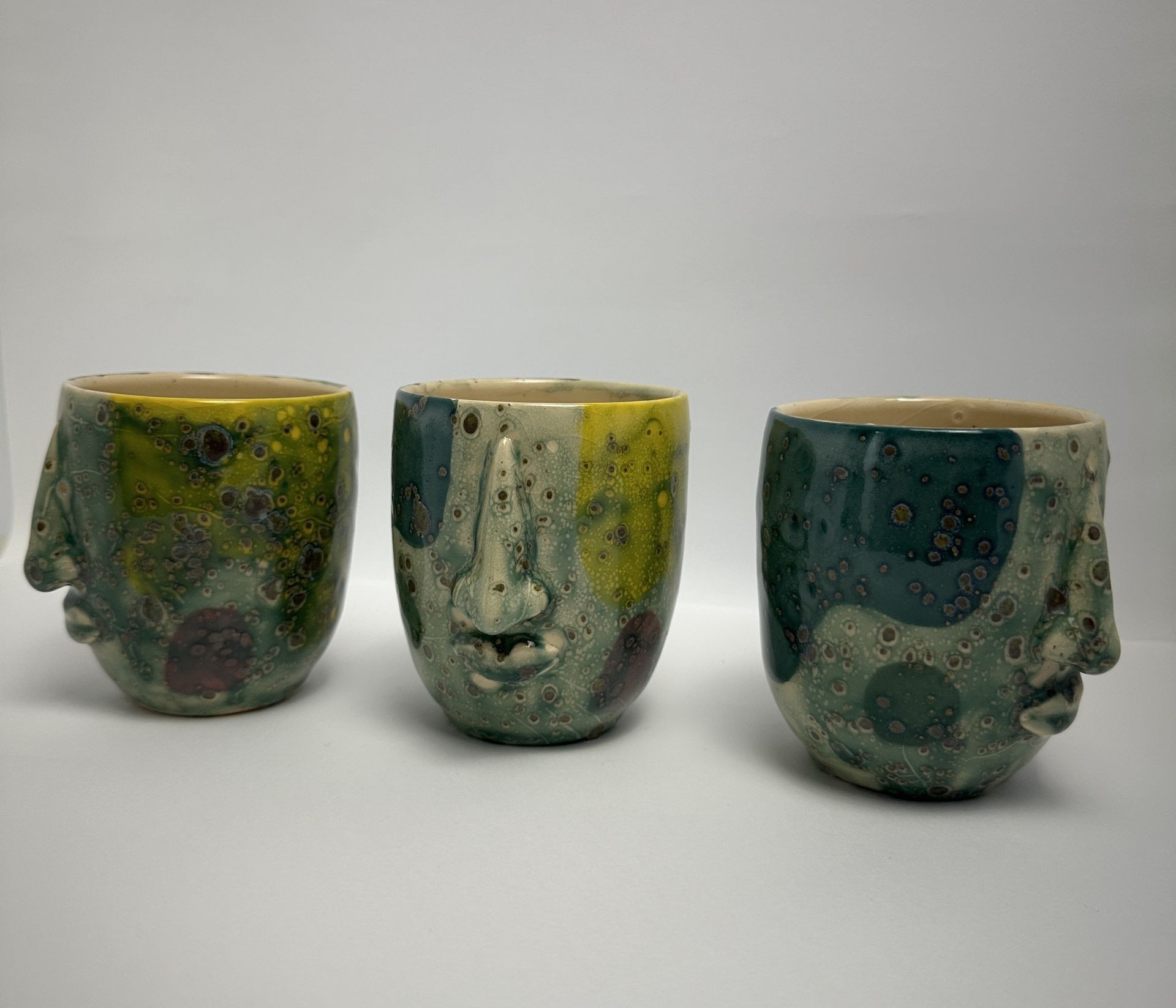 Face El yapımı Stoneware Kupa & Çok renkli