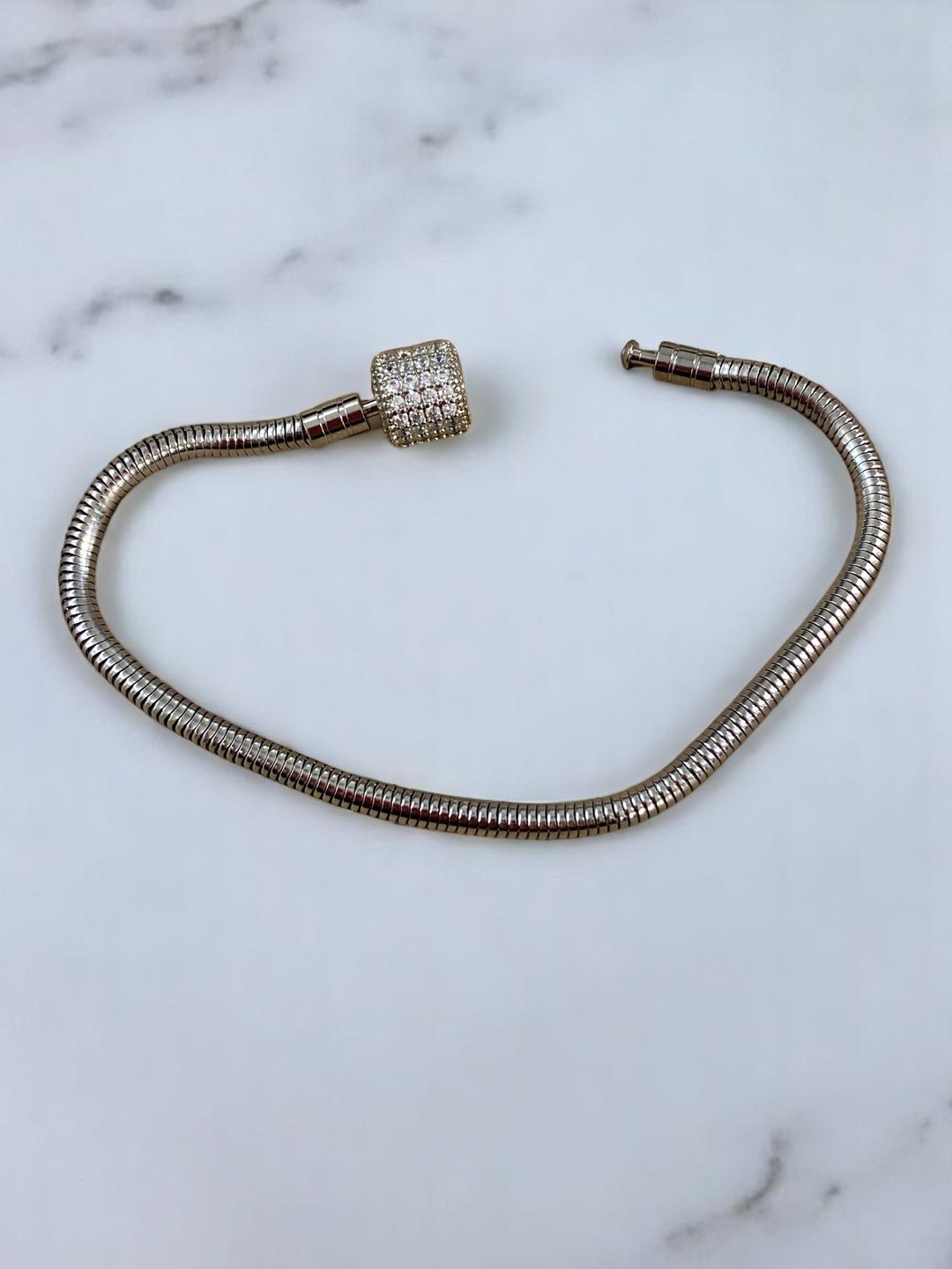 Taşlı şık zarif pandora bilekliği (18.5cm)