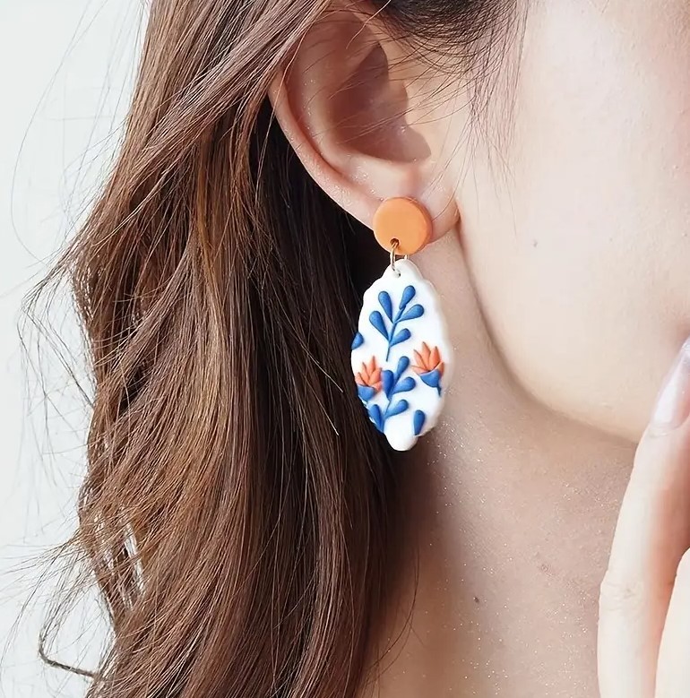 Boho-Şık Büyük Yaprak Sallantılı Küpe